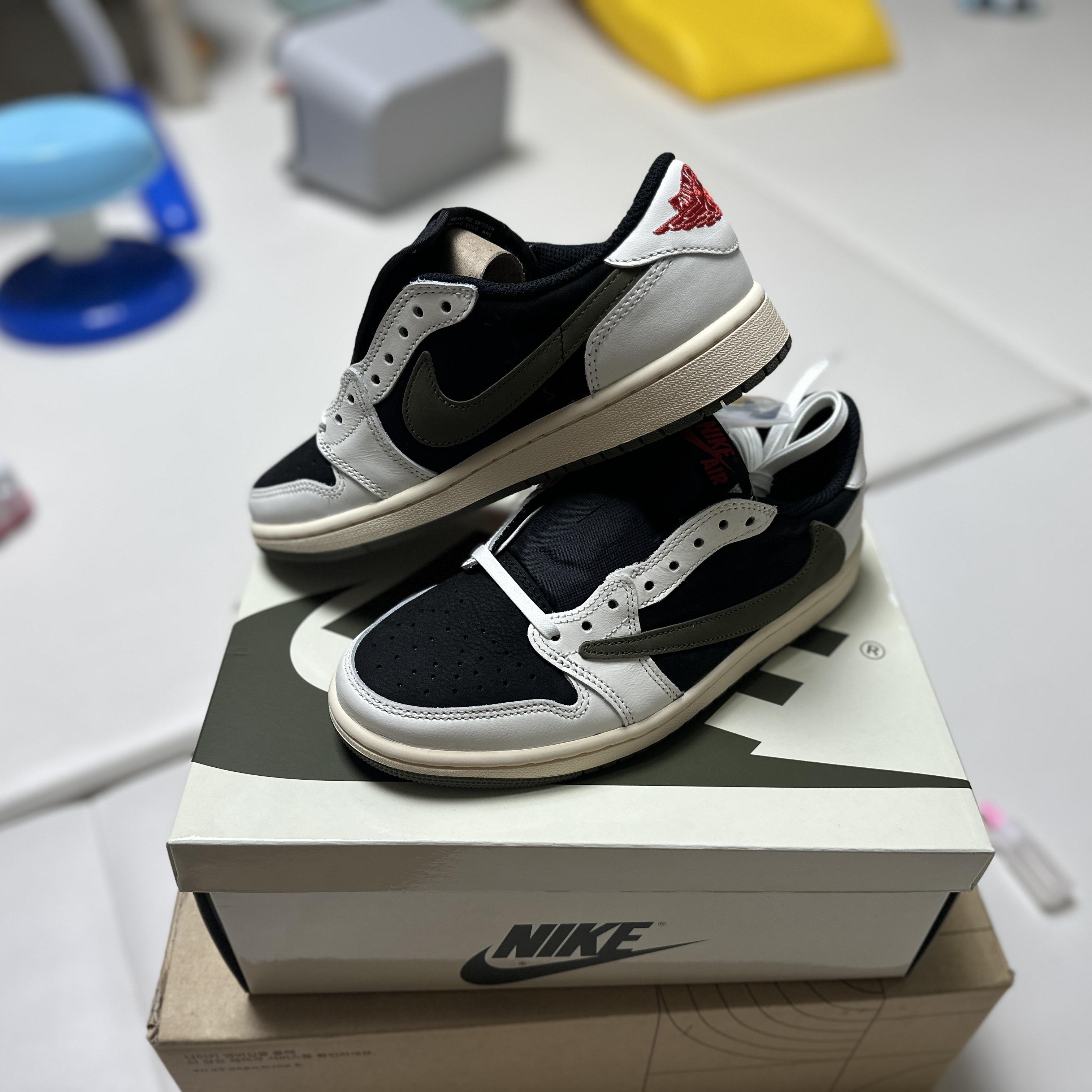(W) Jordan 1 x Travis Scott Retro Low OG SP Medium Olive 착용 스타일