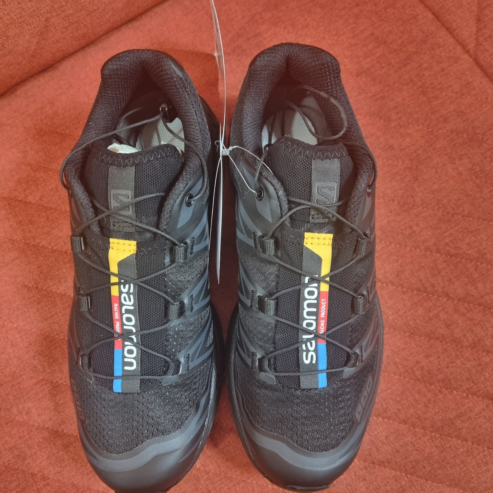 살로몬 XT-6 ADV 블랙 착용 스타일