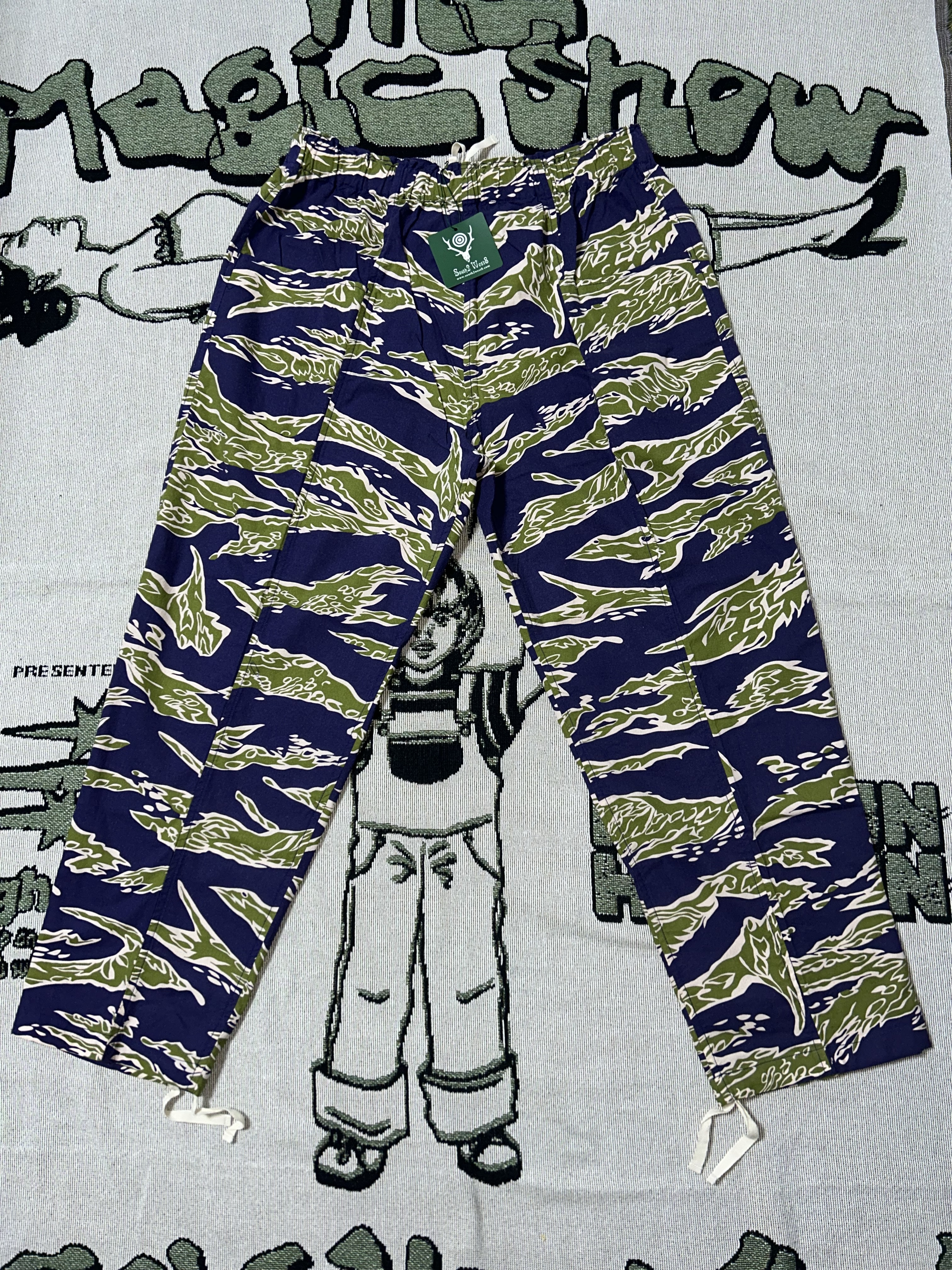 South2 West8 Army String Pant Flannel Purple Tiger 착용 스타일 - 1