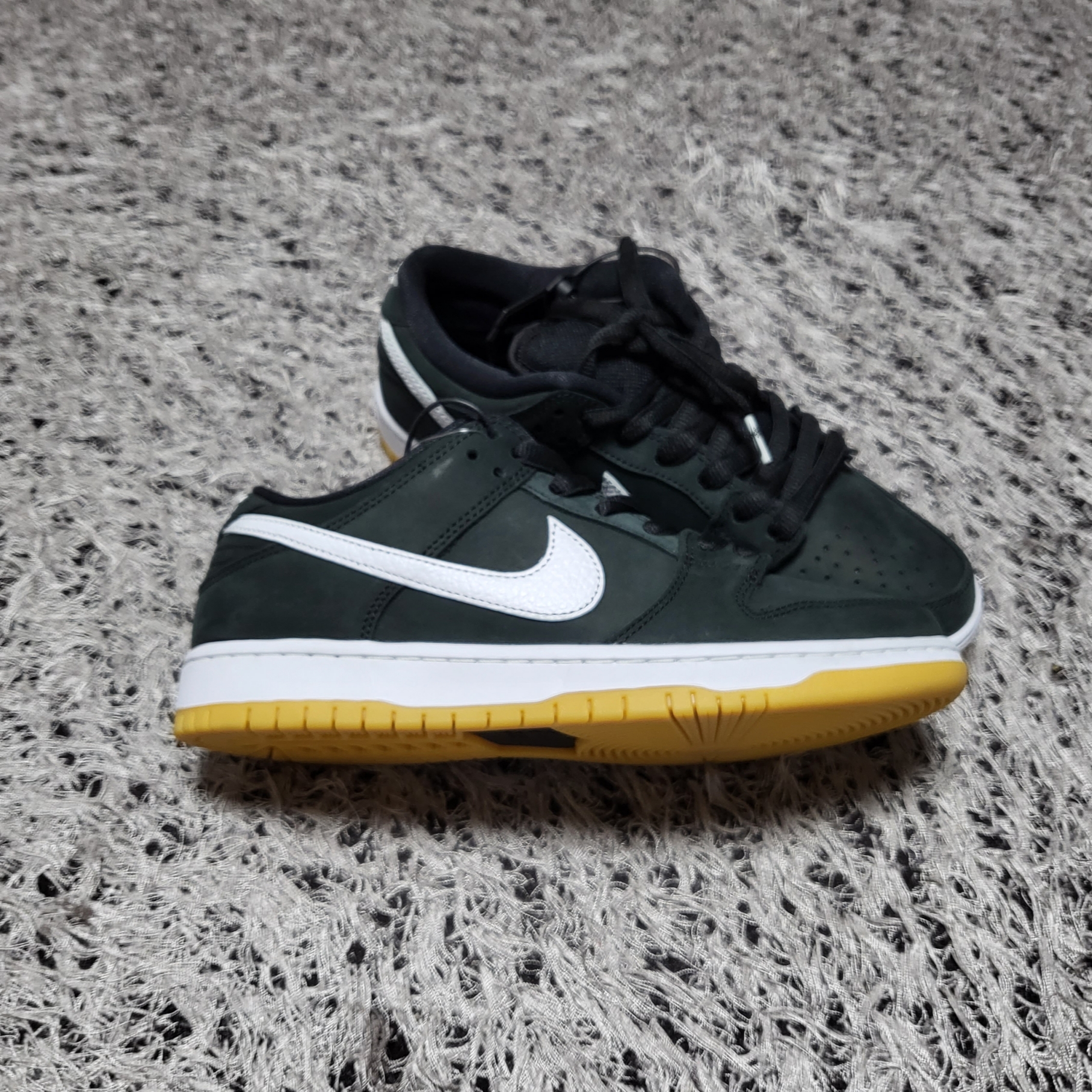Nike SB Dunk Low Pro Black White 착용 스타일