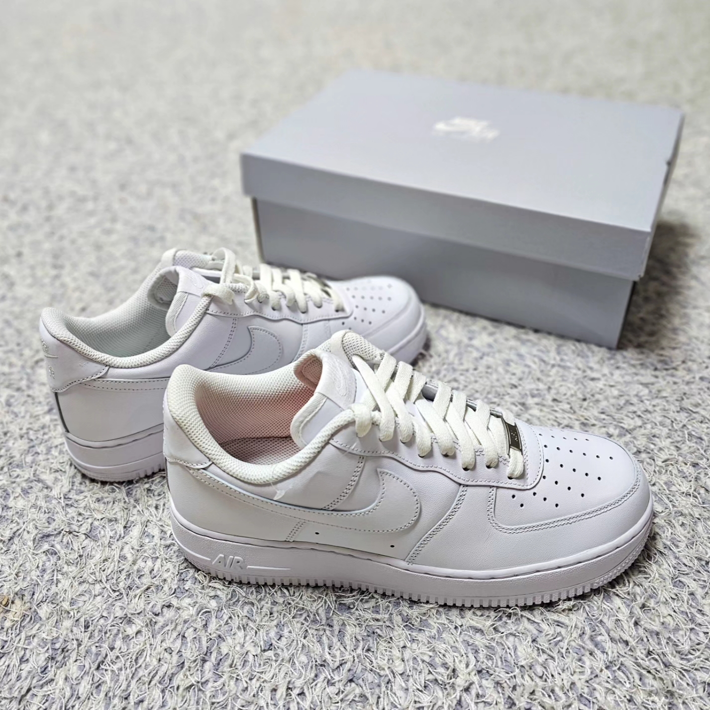 Nike Air Force 1 '07 Low White 착용 스타일 - 5