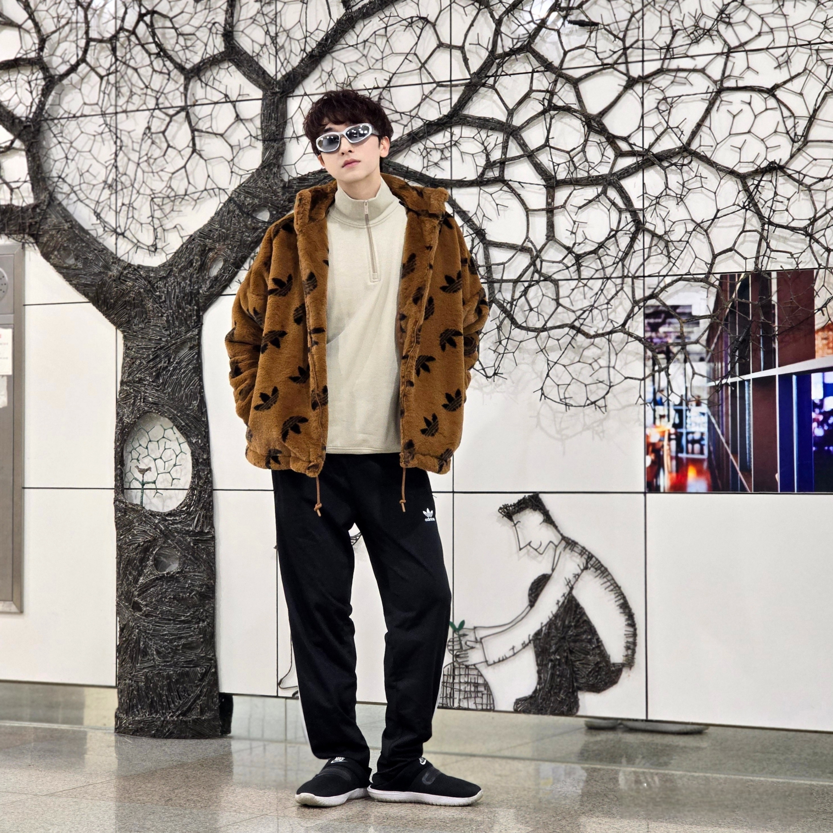 (W) Nike Burrow Black, Nike Burrow Black White 착용 스타일 - 1