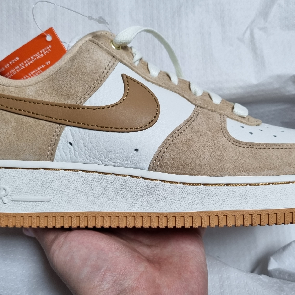 (W) Nike Air Force 1 LXX Flax 착용 스타일