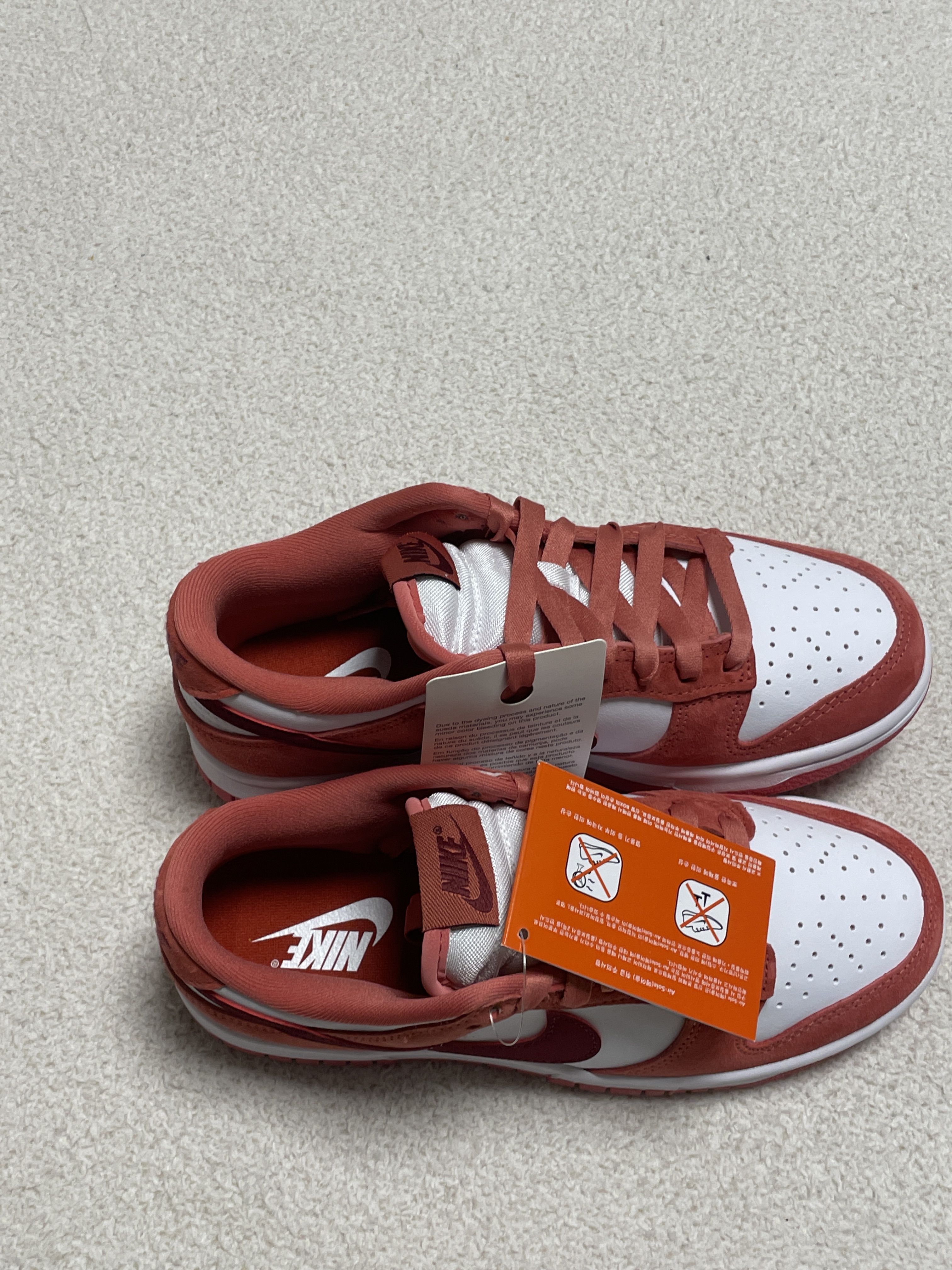 (W) Nike Dunk Low Valentine Day White Adobe 착용 스타일 - 2