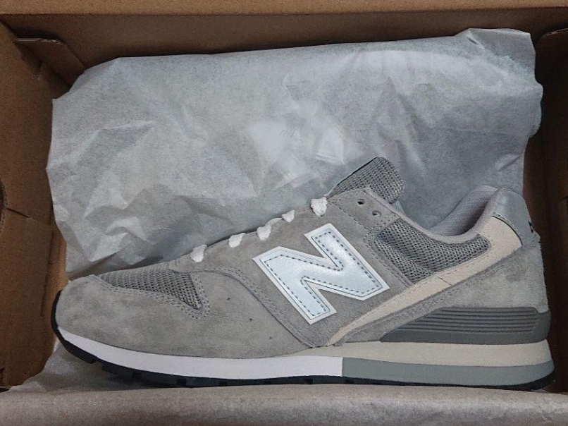 New Balance 996 Grey 착용 스타일