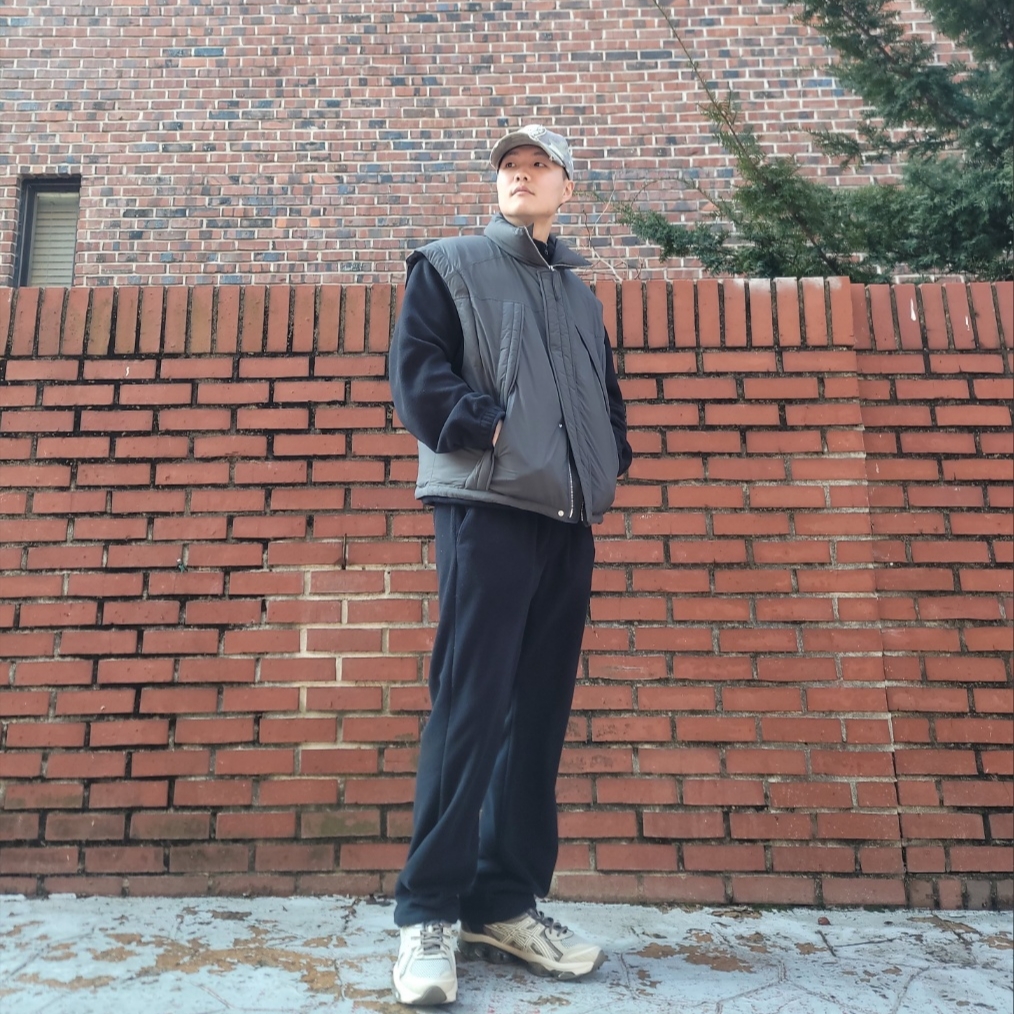 Asics Gel-Quantum Kinetic Birch Dark Taupe, ETCE Ghost Cap Washed Camo 착용 스타일 - 1