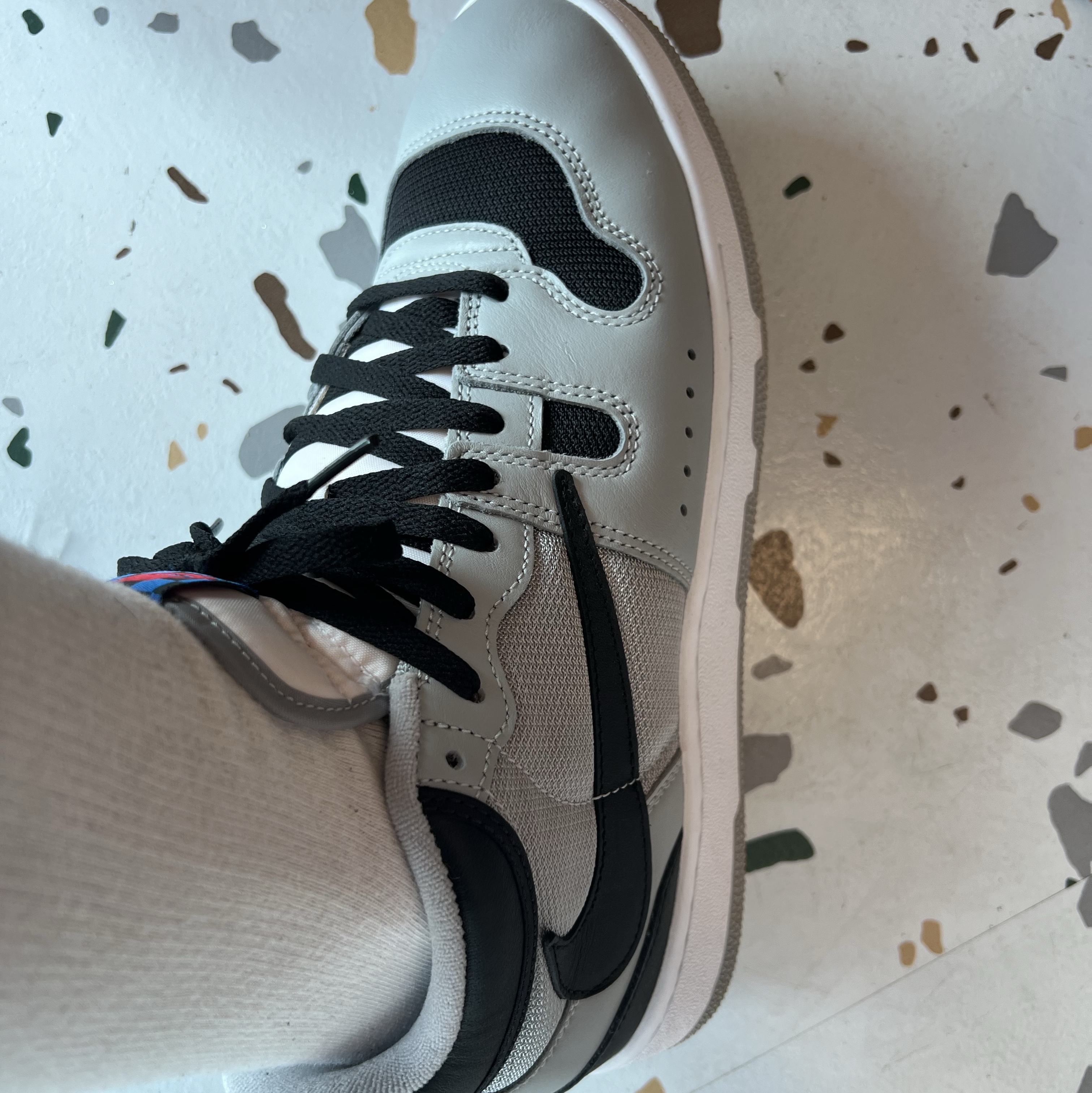 Nike x Travis Scott Mac Attack SP Light Smoke Grey 착용 스타일