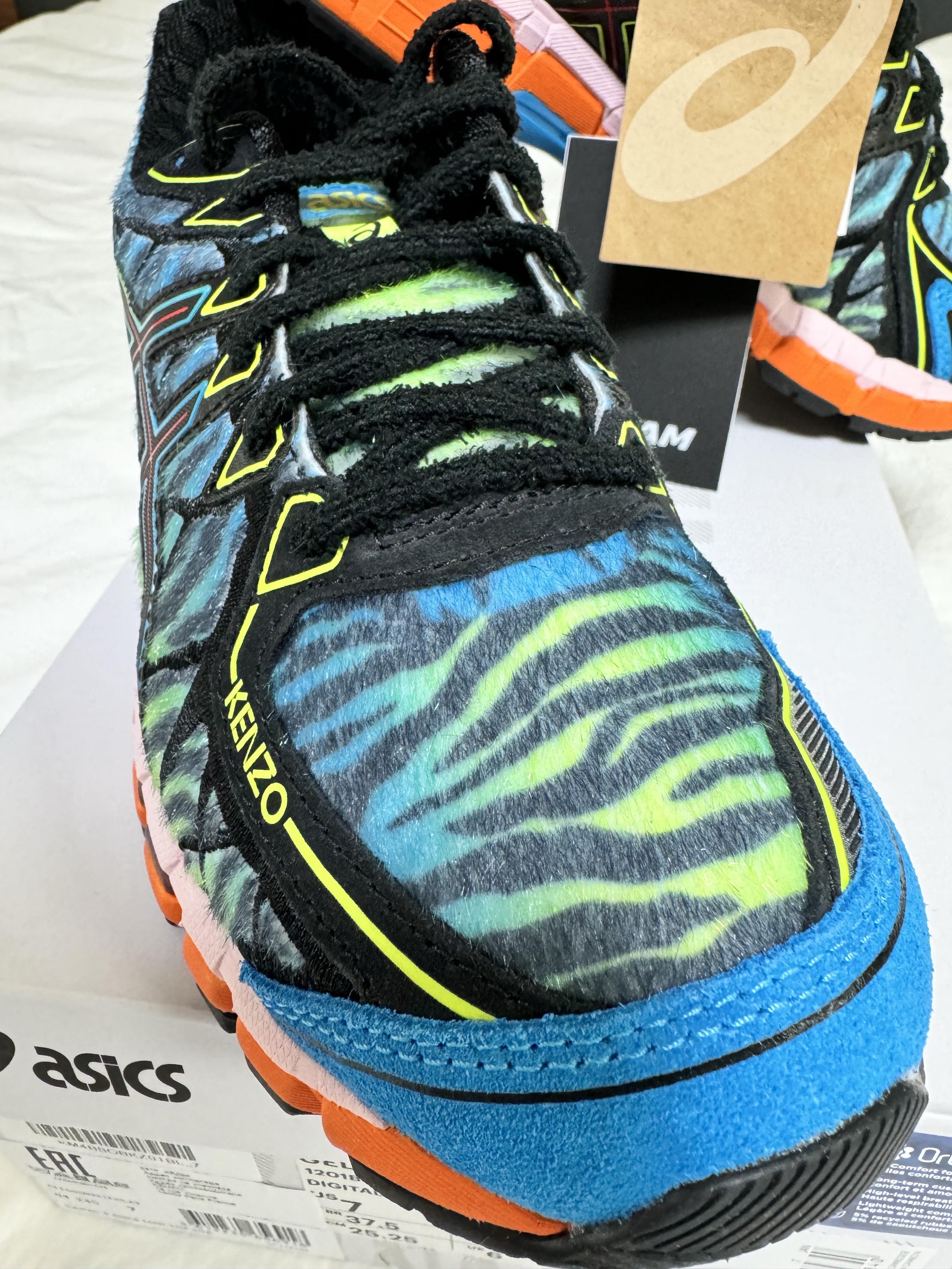 Asics x Kenzo Gel-Kayano 20 by Nigo Digital Aqua Black 착용 스타일 - 2