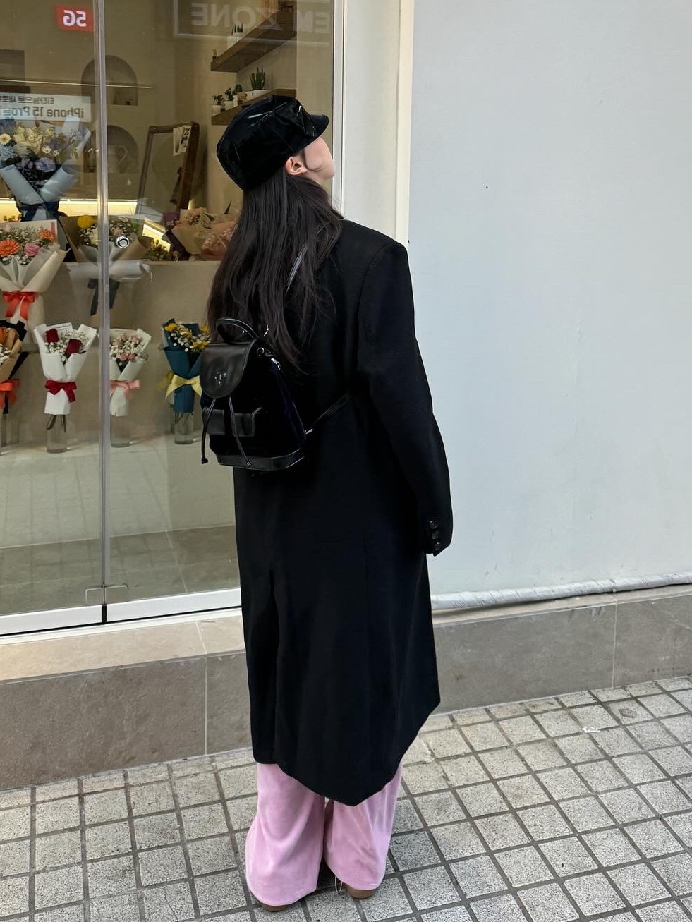 아디다스 x 스포티 앤 리치 삼바 크림 블루 착용 스타일 - 3