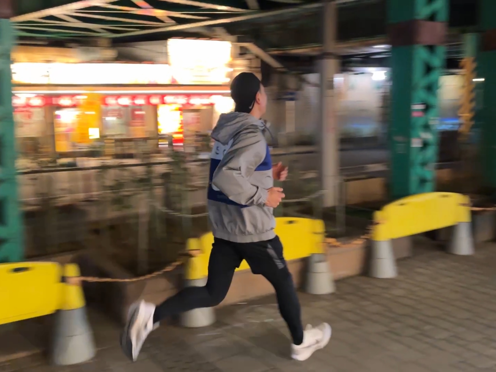 Nike ZoomX Vaporfly Next% 3 White Grey 착용 스타일 - 1