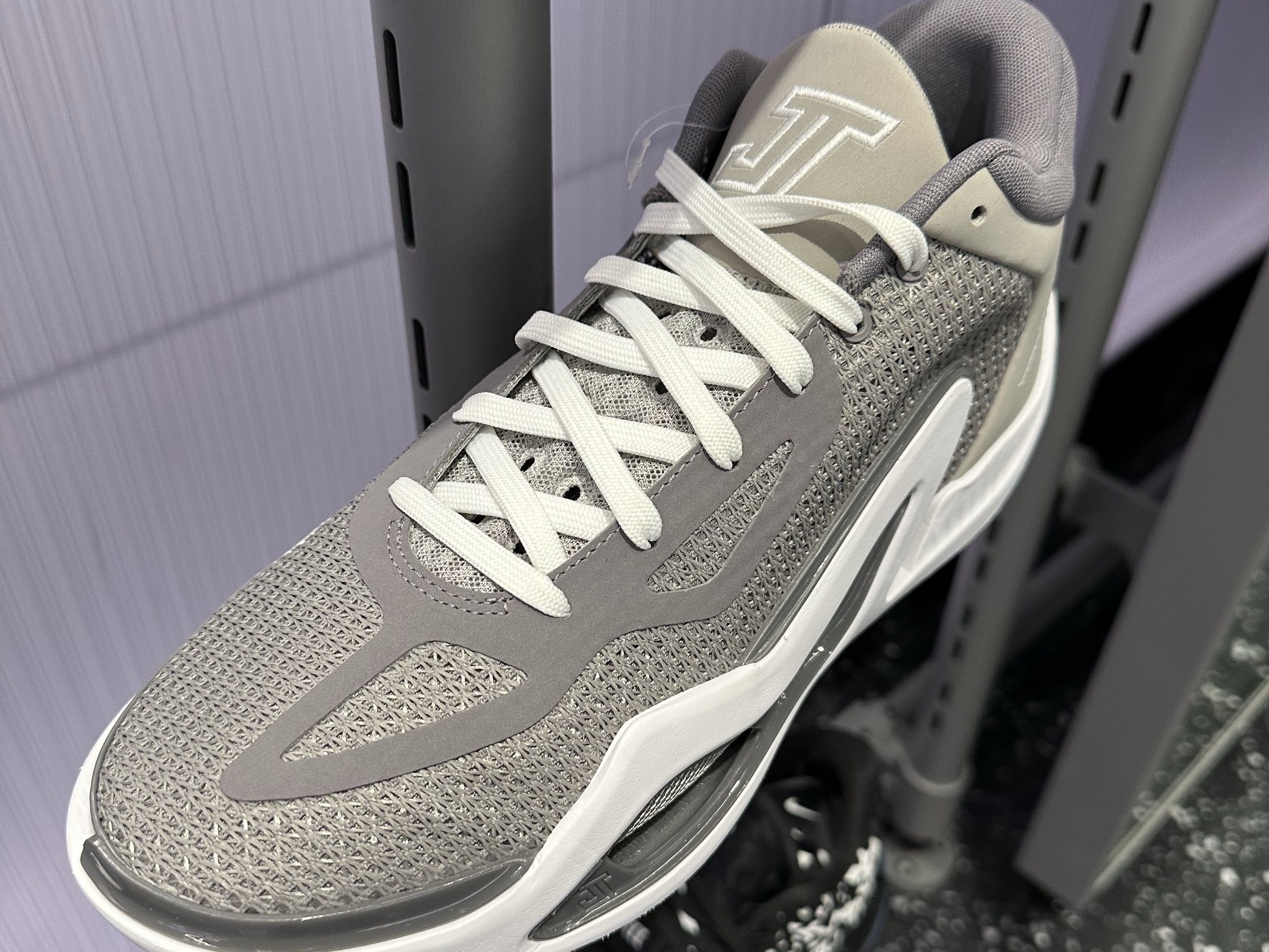 Jordan 11 Retro Cool Grey 2021 착용 스타일 - 2