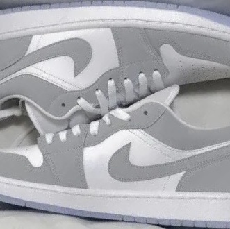 (W) Jordan 1 Low White Wolf Grey 착용 스타일