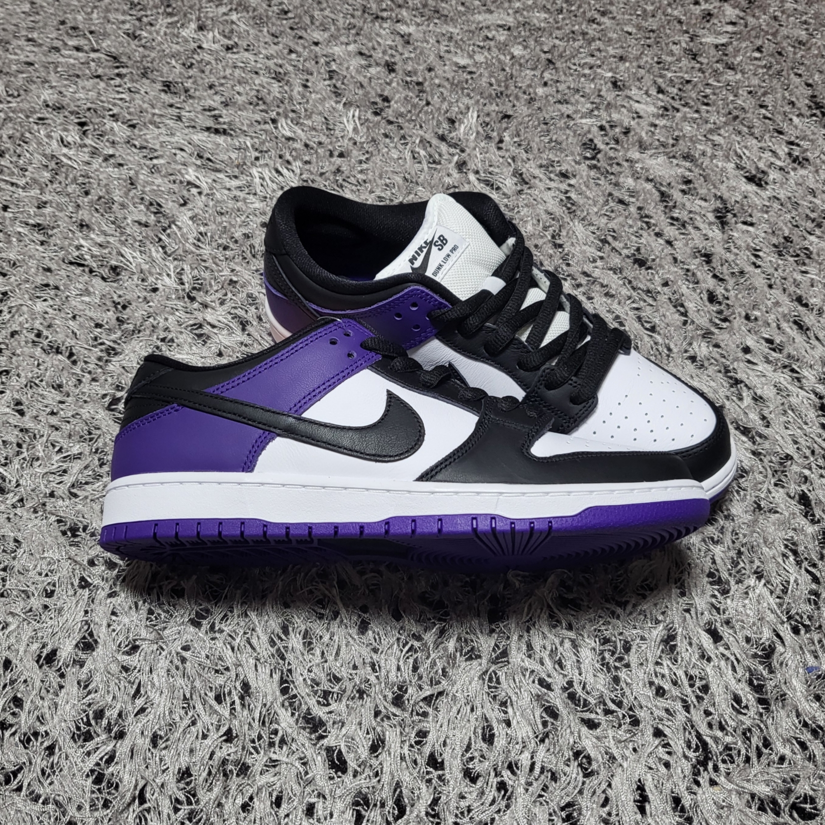 Nike SB Dunk Low Pro Court Purple 착용 스타일