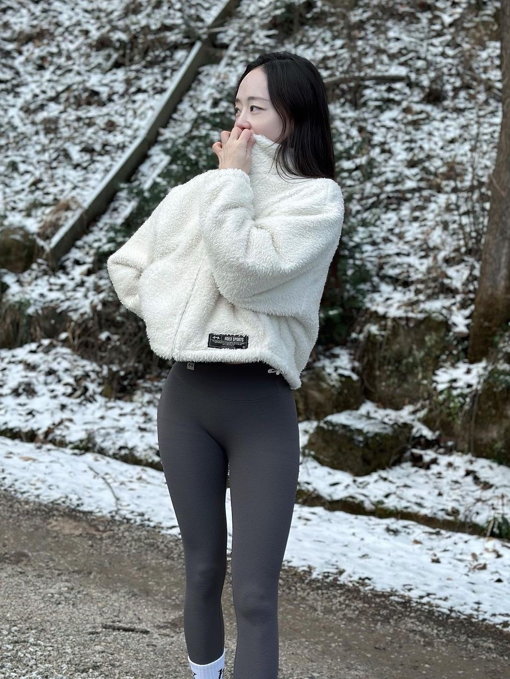 HDEX Womens Fur Fleece Zip-Up Ivory 착용 스타일