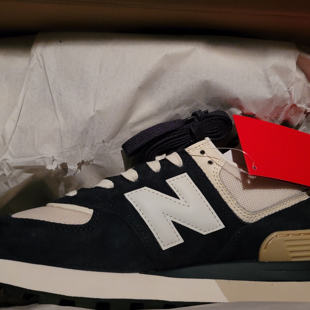 New Balance 574 Legacy Navy Blue 착용 스타일