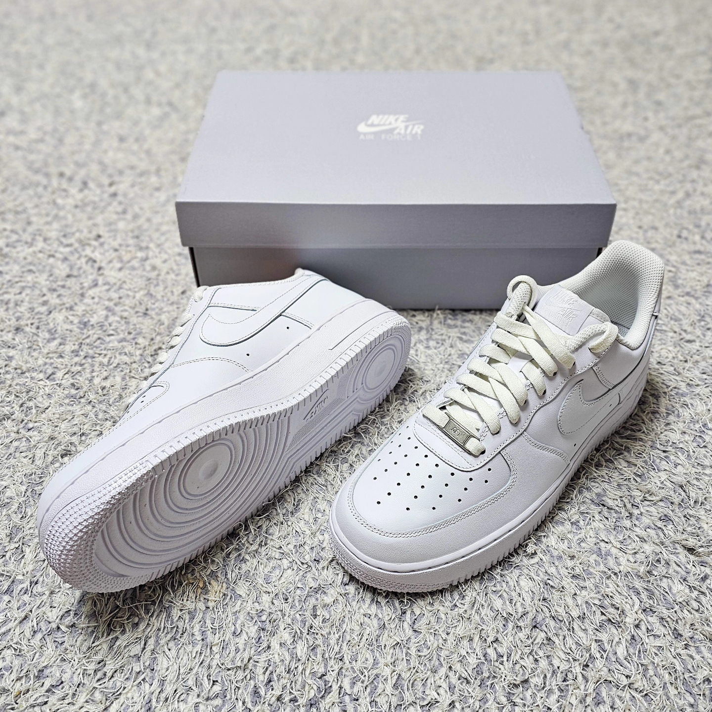 Nike Air Force 1 '07 Low White 착용 스타일 - 4