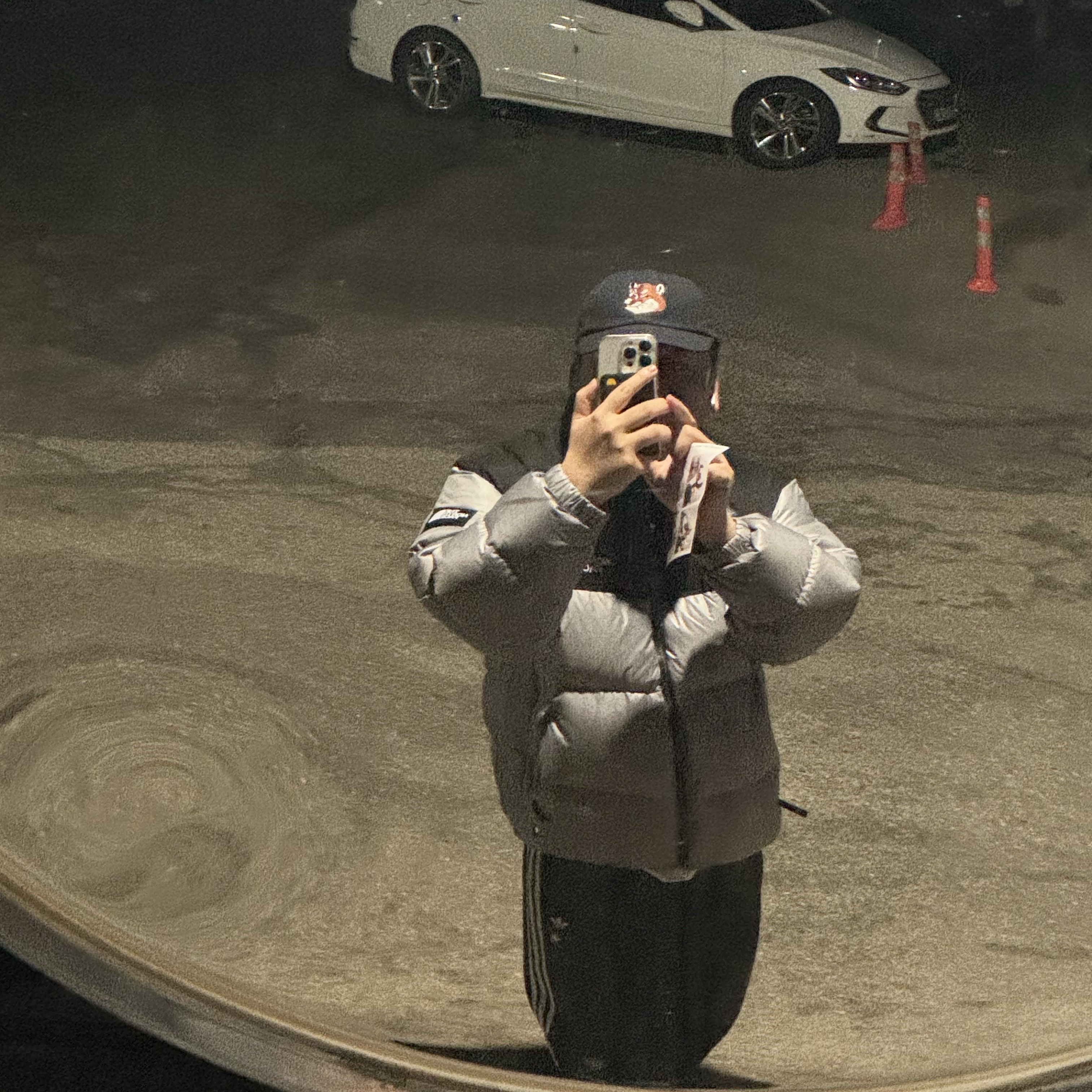 The North Face White Label Novelty Nuptse Down Jacket Heather Gray 착용 스타일
