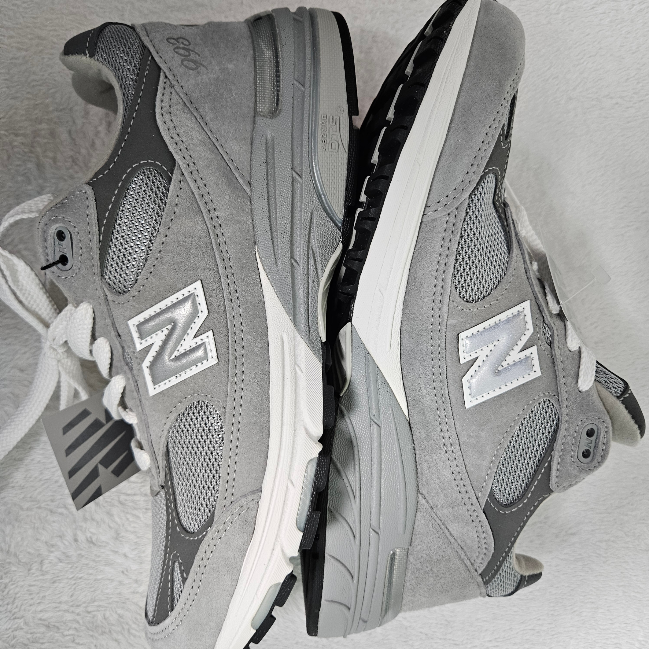 New Balance 993 Made in USA Grey - D Standard 착용 스타일