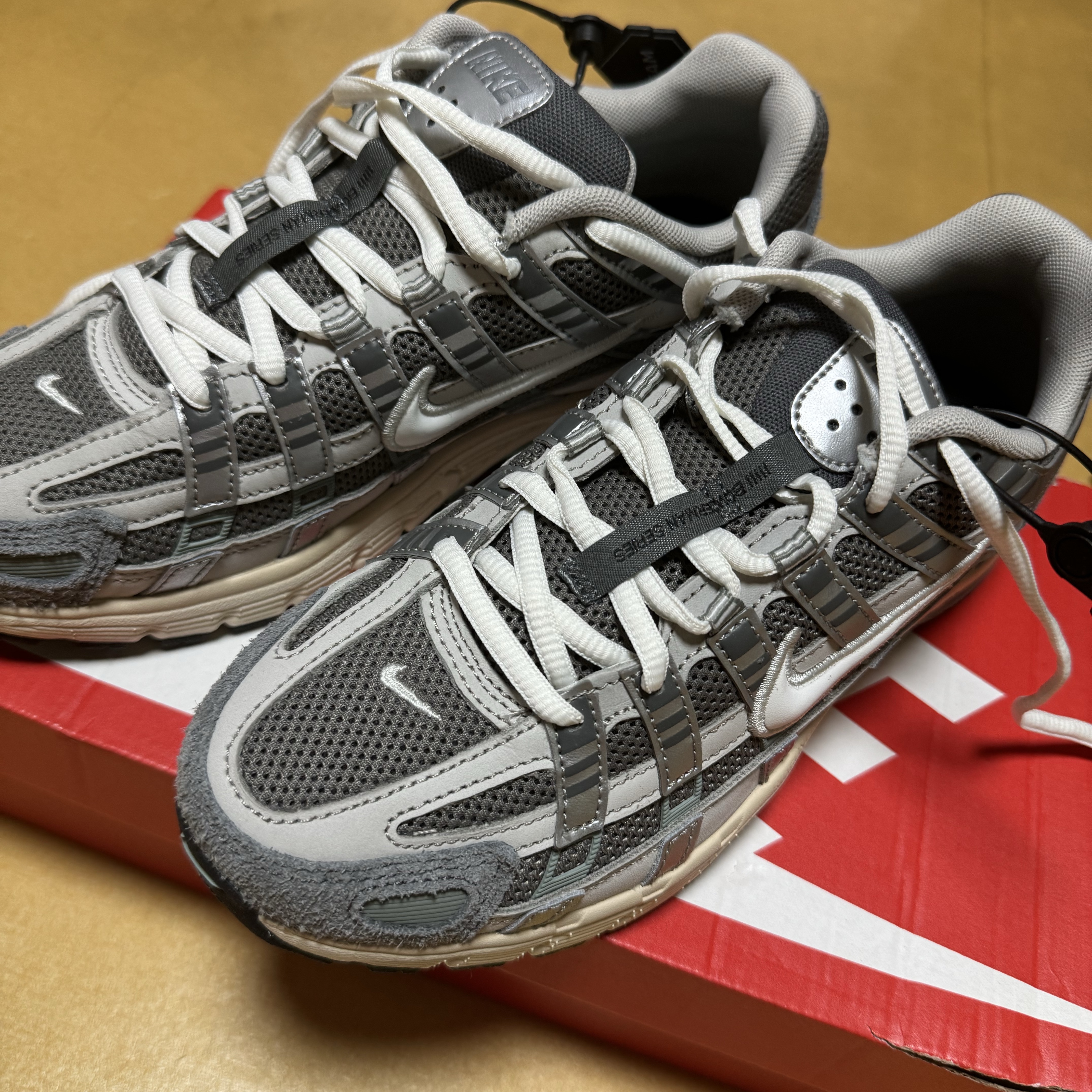 Nike P-6000 Flat Pewter Light Iron Ore 착용 스타일 - 2