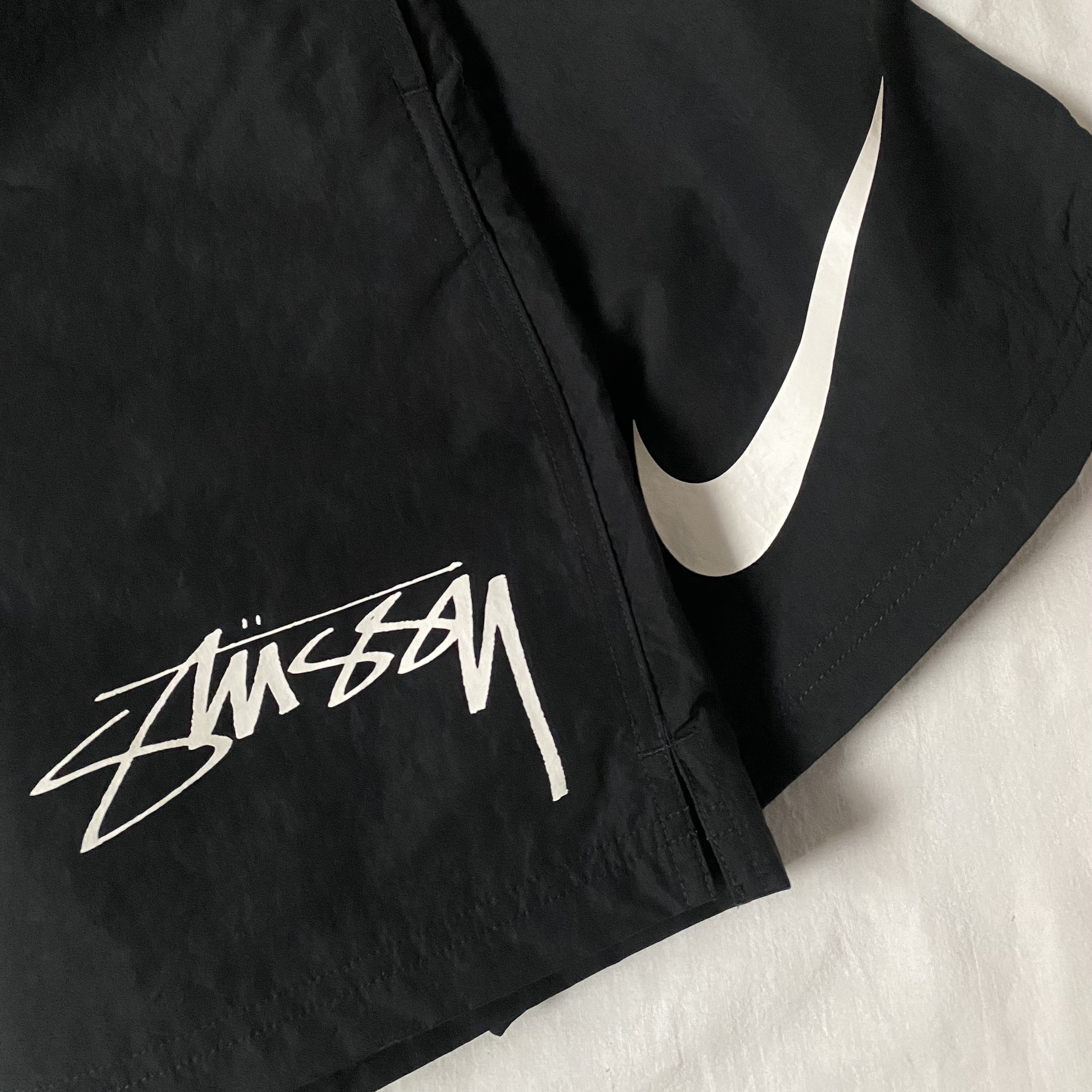 Nike x Stussy Shorts Black (FJ9167-010) 착용 스타일