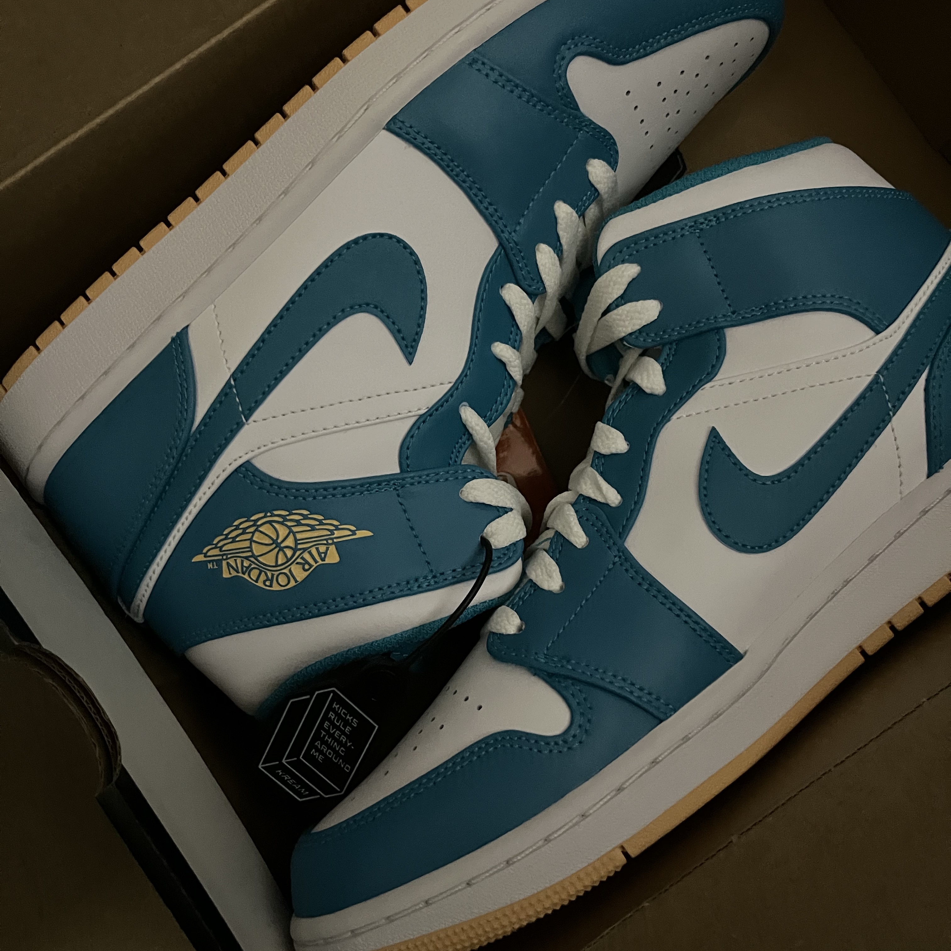 Jordan 1 Mid Aquatone 착용 스타일
