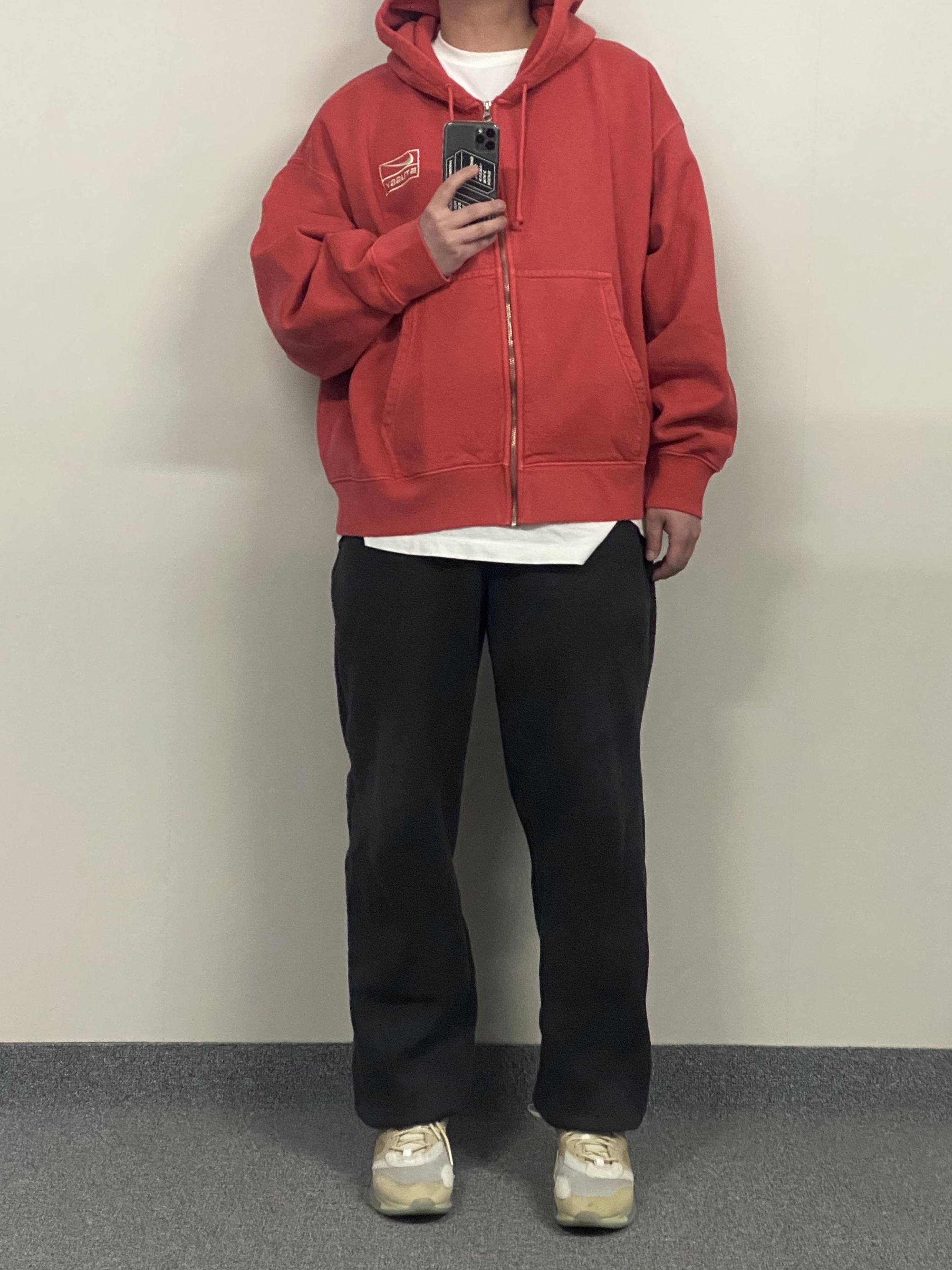 Nike x Stussy Full Zip Pigment Dyed Fleece Hoodie Habanero Red (FJ9161-642), Nike Air Max 720 OBJ Desert Ore 착용 스타일