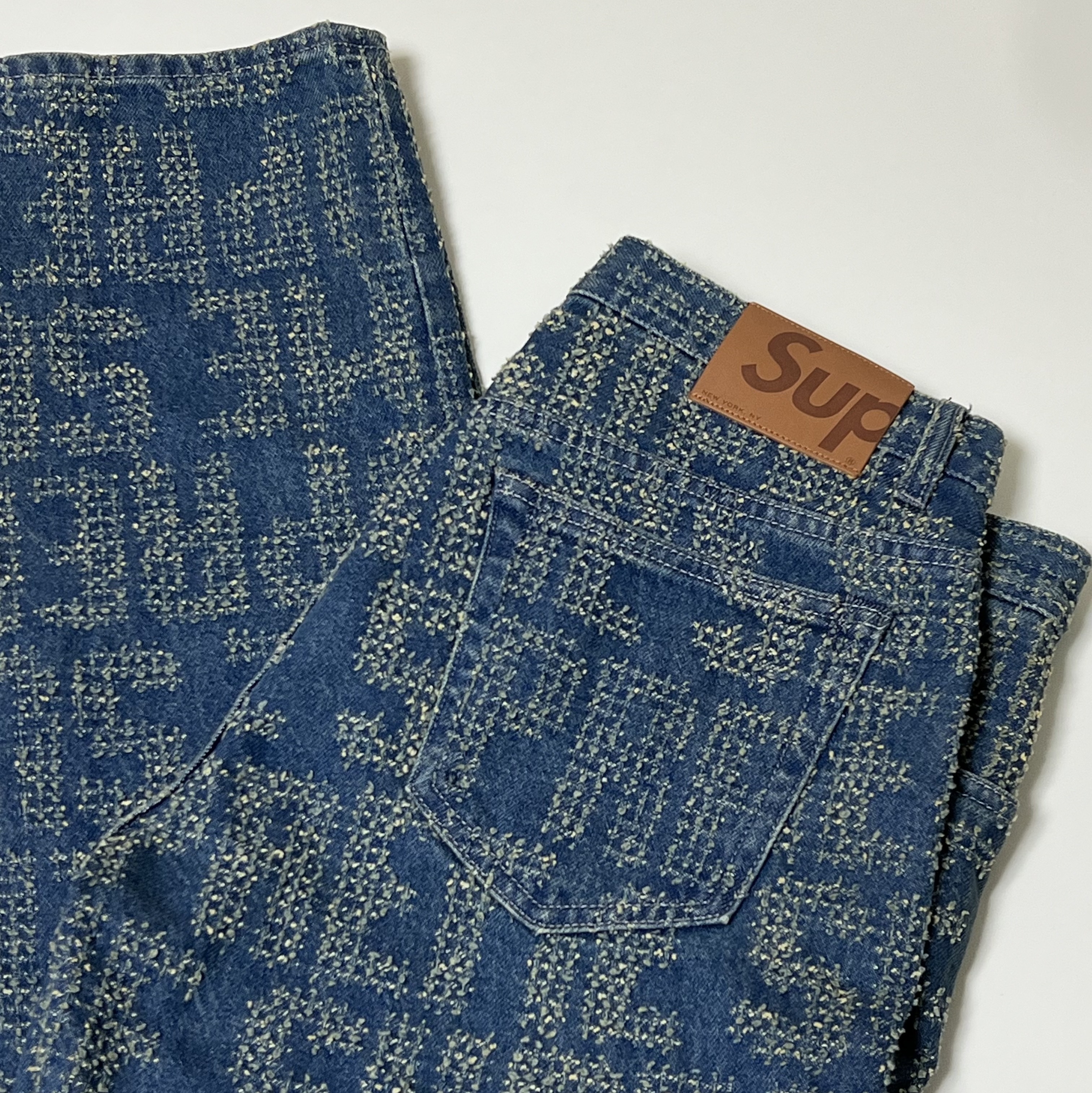 Supreme Needle Punch Regular Jean Washed Blue - 23FW ์ฐฉ์ฉ ์คํ์ผ