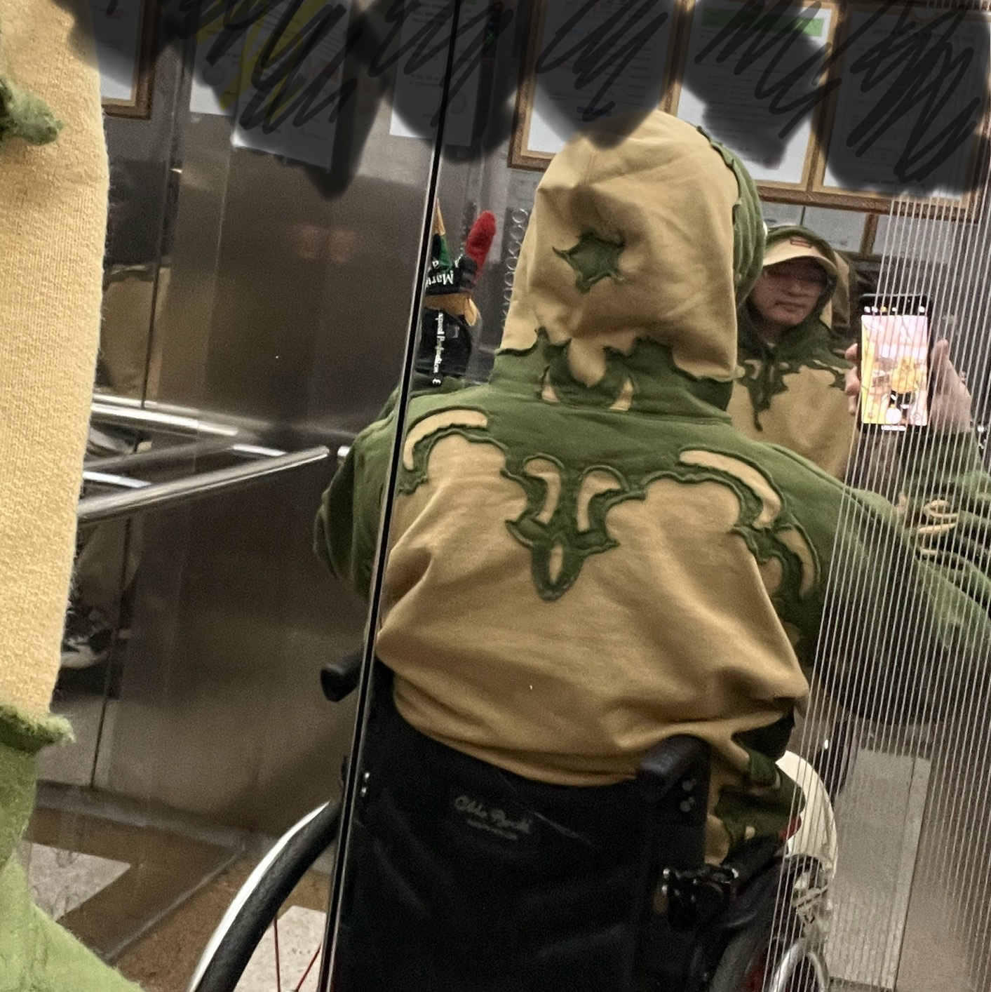 Supreme Western Cut Out Hooded Sweatshirt Dark Tan - 23SS 착용 스타일
