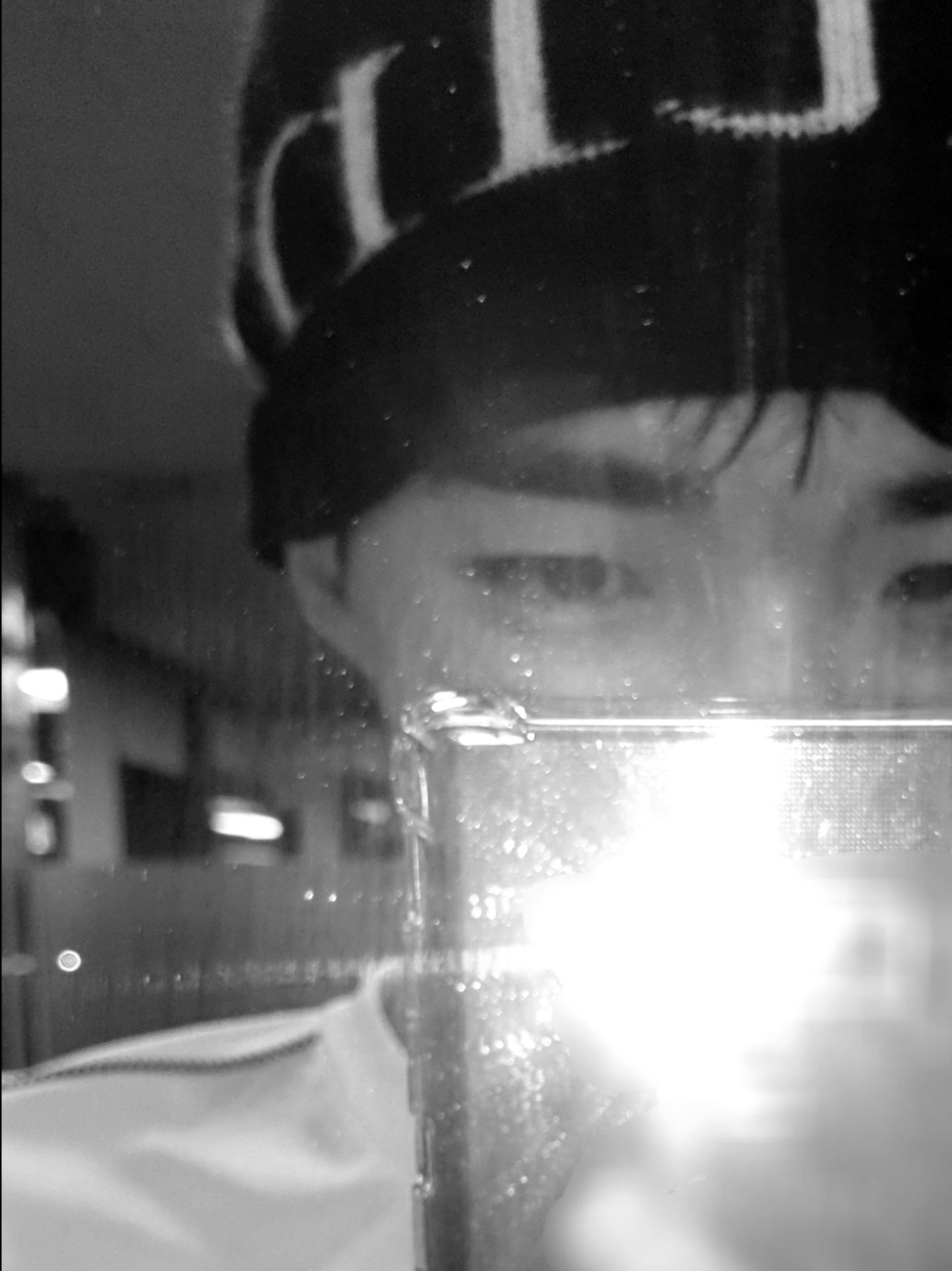 Matin Kim Logo Jacquard Short Beanie Black, Nike Air Force 1 '07 Low Triple Black 착용 스타일 - 1