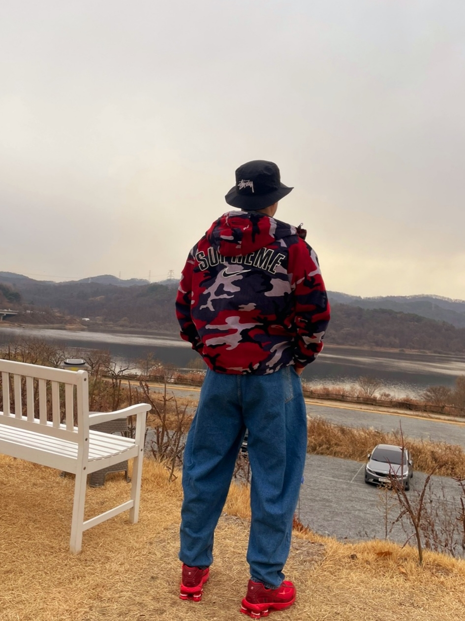 Zara x Ader Error Barrel Leg Jeans Blue, Supreme x Nike Arc Corduroy Hooded Jacket Red Camo - 22SS 착용 스타일 - 2