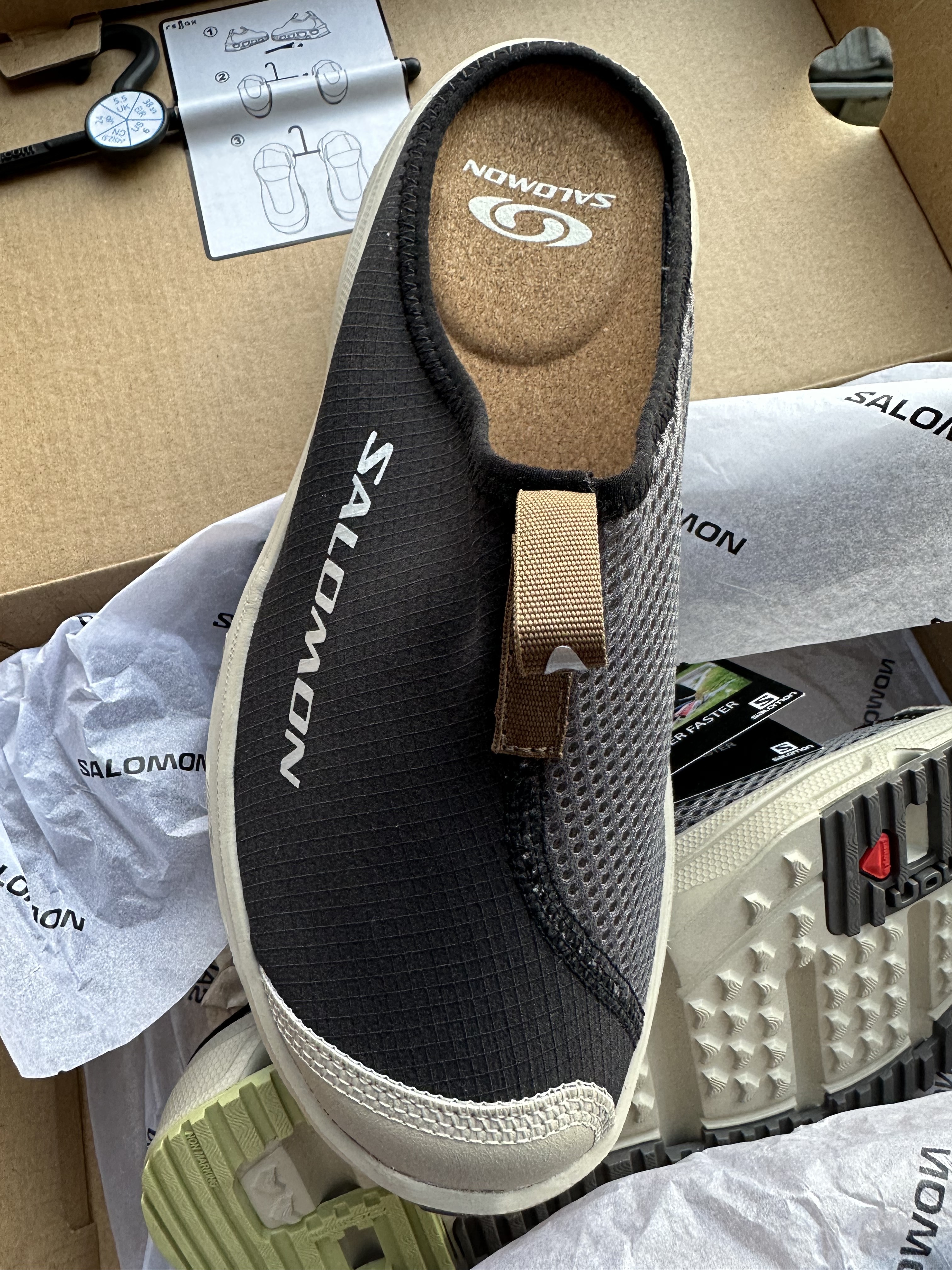 Salomon RX Slide 3.0 Black Plum Kitten 착용 스타일