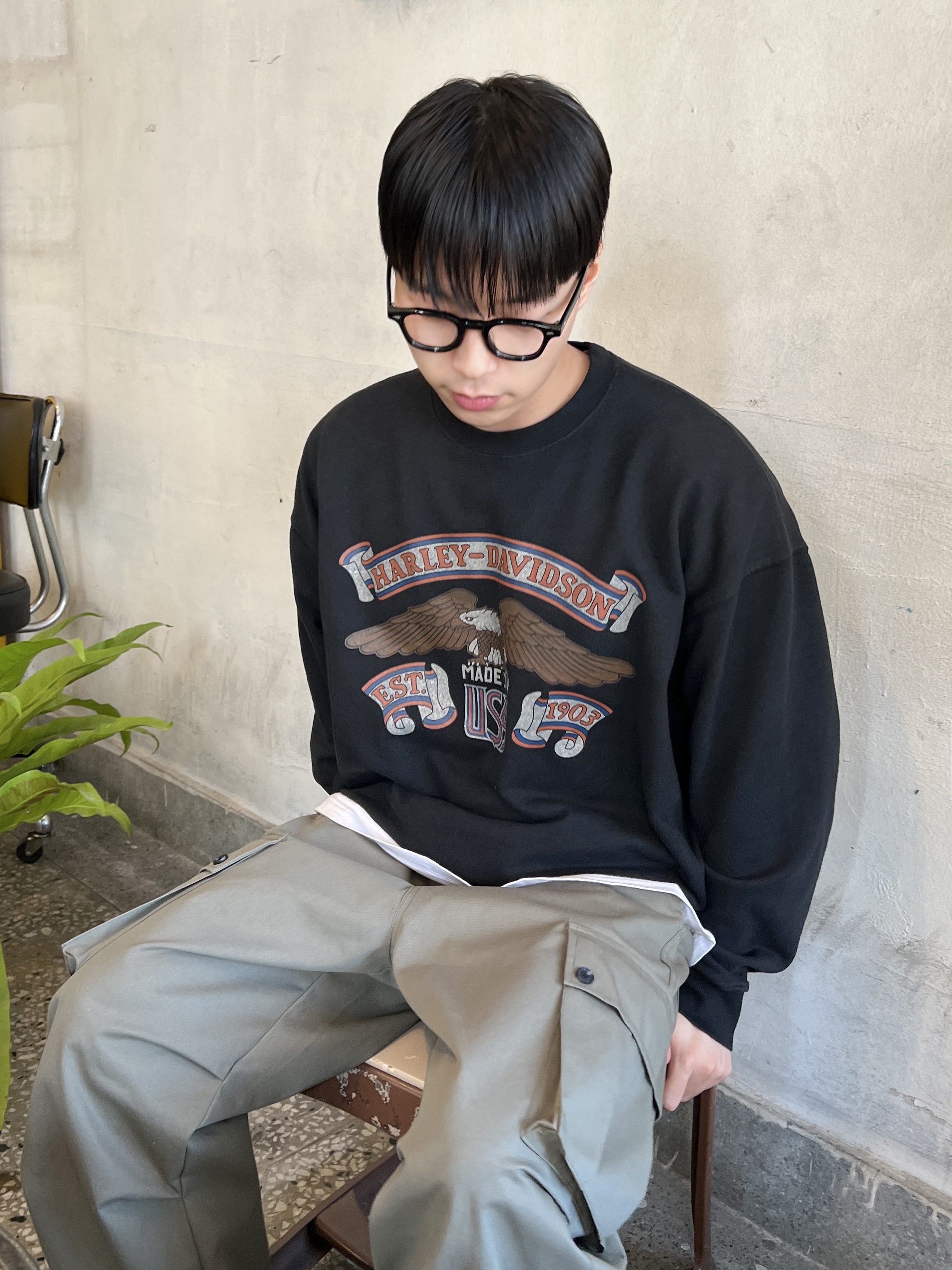Adidas Superstar Core Black White 착용 스타일 - 2