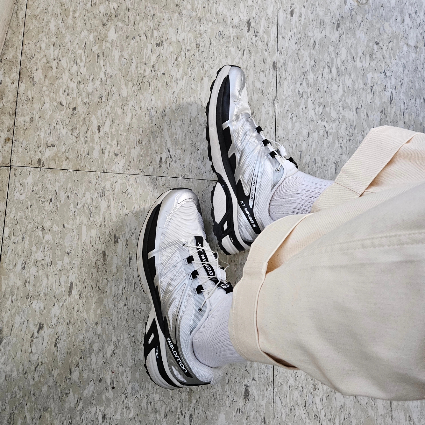 Salomon XT-Wings 2 White Silver Metallic, Rolex Submariner 41mm 124060 Black Oyster 착용 스타일 - 7