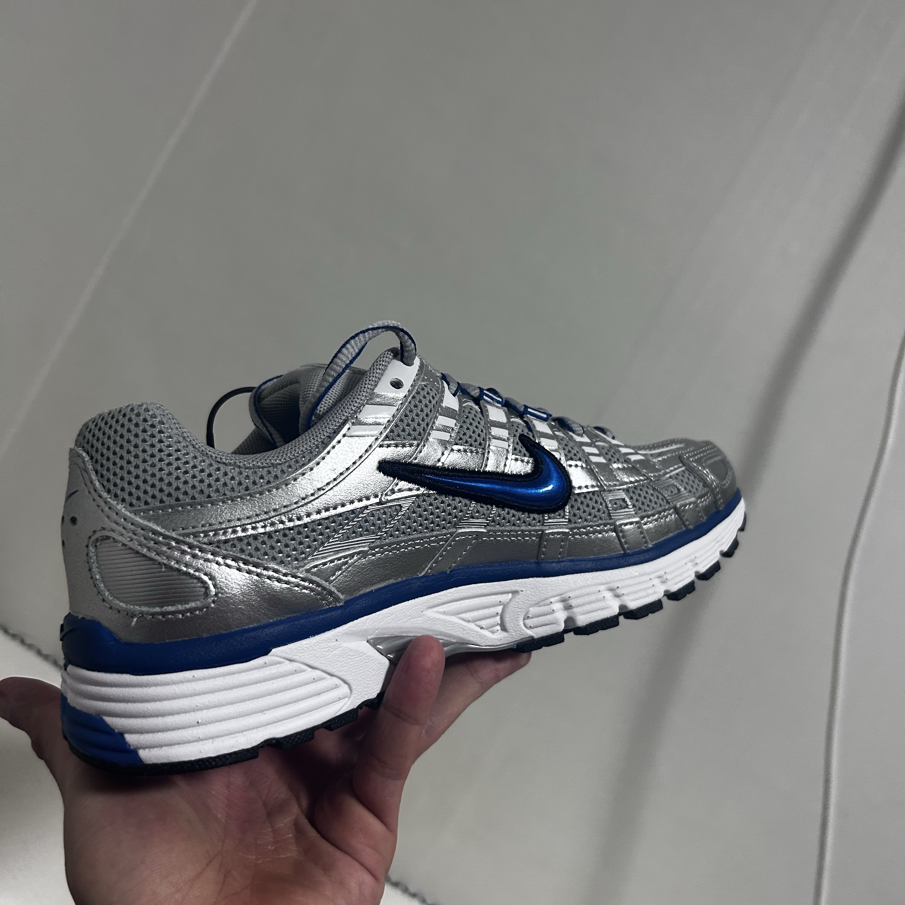 (W) Nike P-6000 Laser Blue 착용 스타일