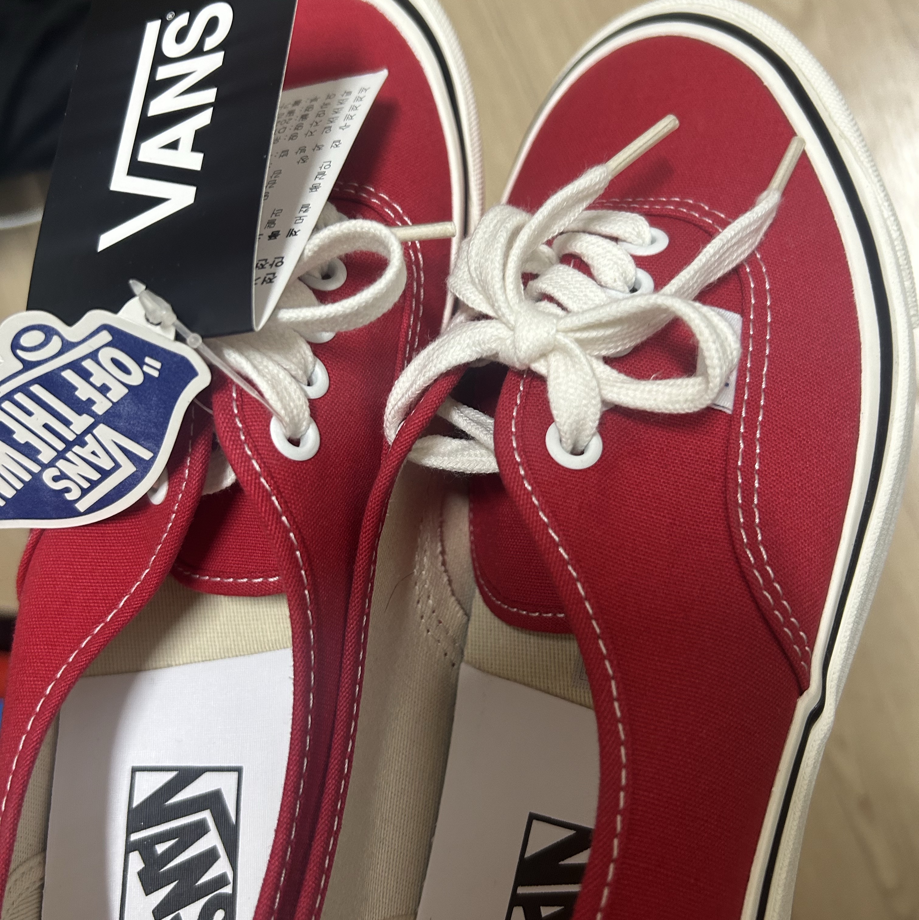 Vans Authentic Red 착용 스타일