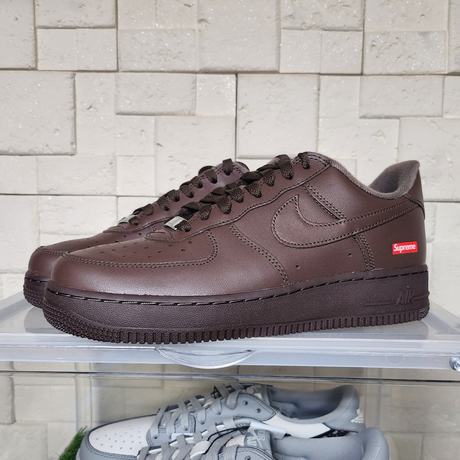 Nike x Supreme Air Force 1 Low Baroque Brown 착용 스타일