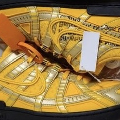Nike x Off-White Air Rubber Dunk University Gold 착용 스타일