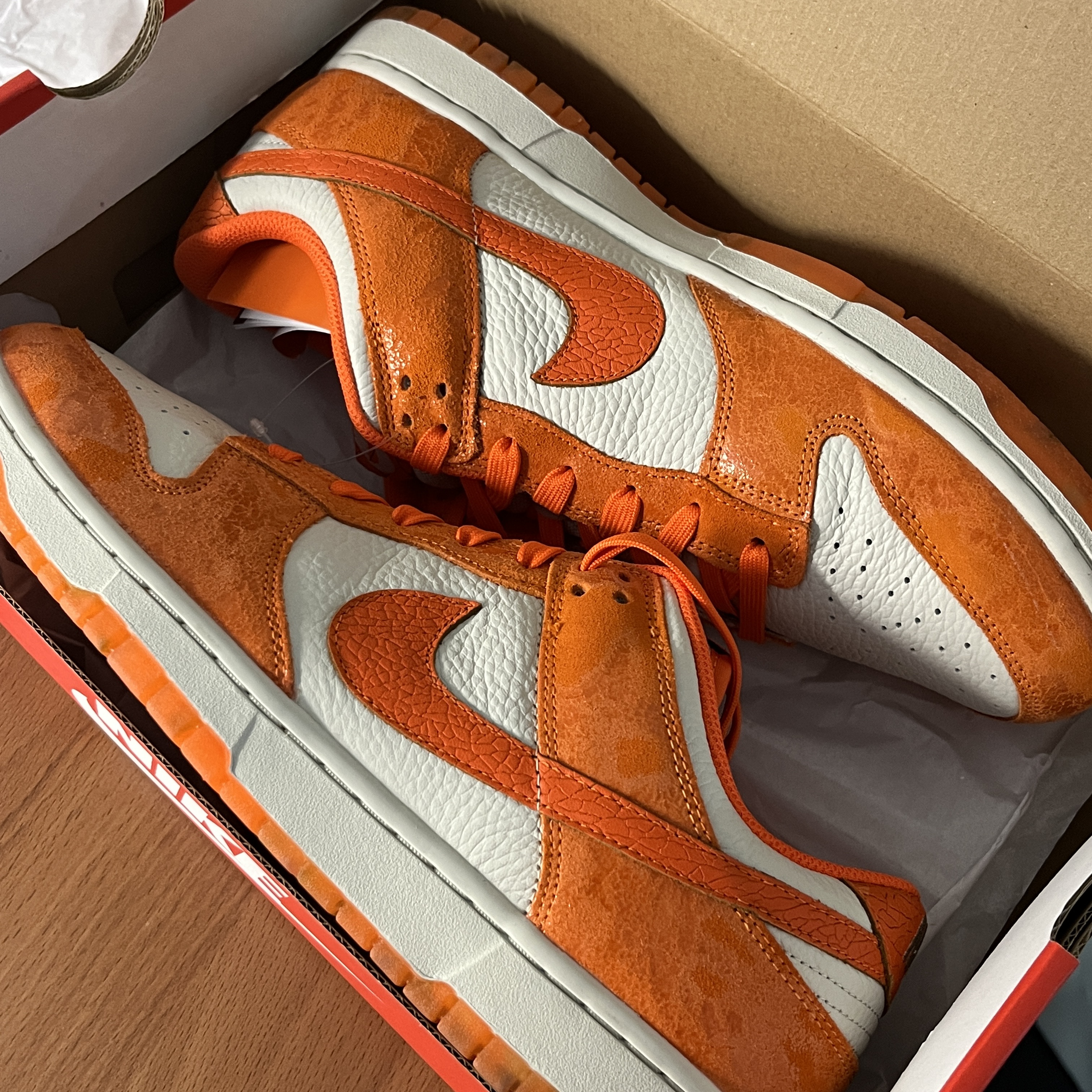 (W) Nike Dunk Low Total Orange 착용 스타일