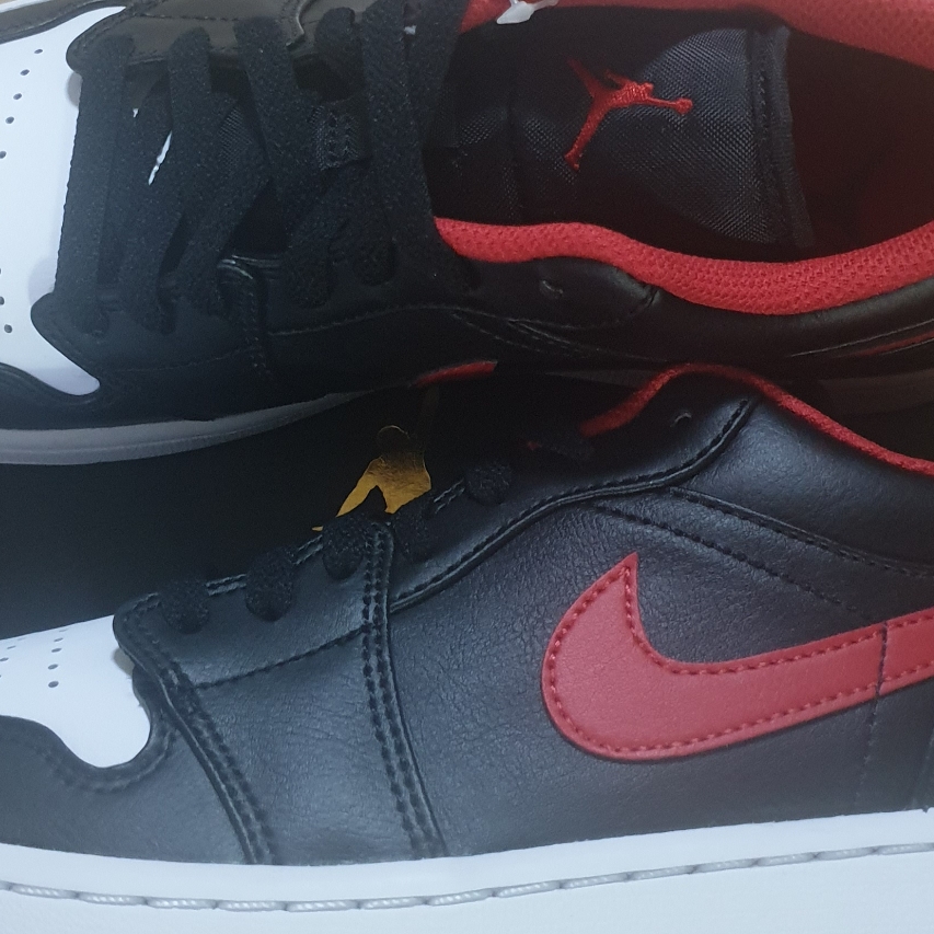 Jordan 1 Low Black Fire Red 착용 스타일