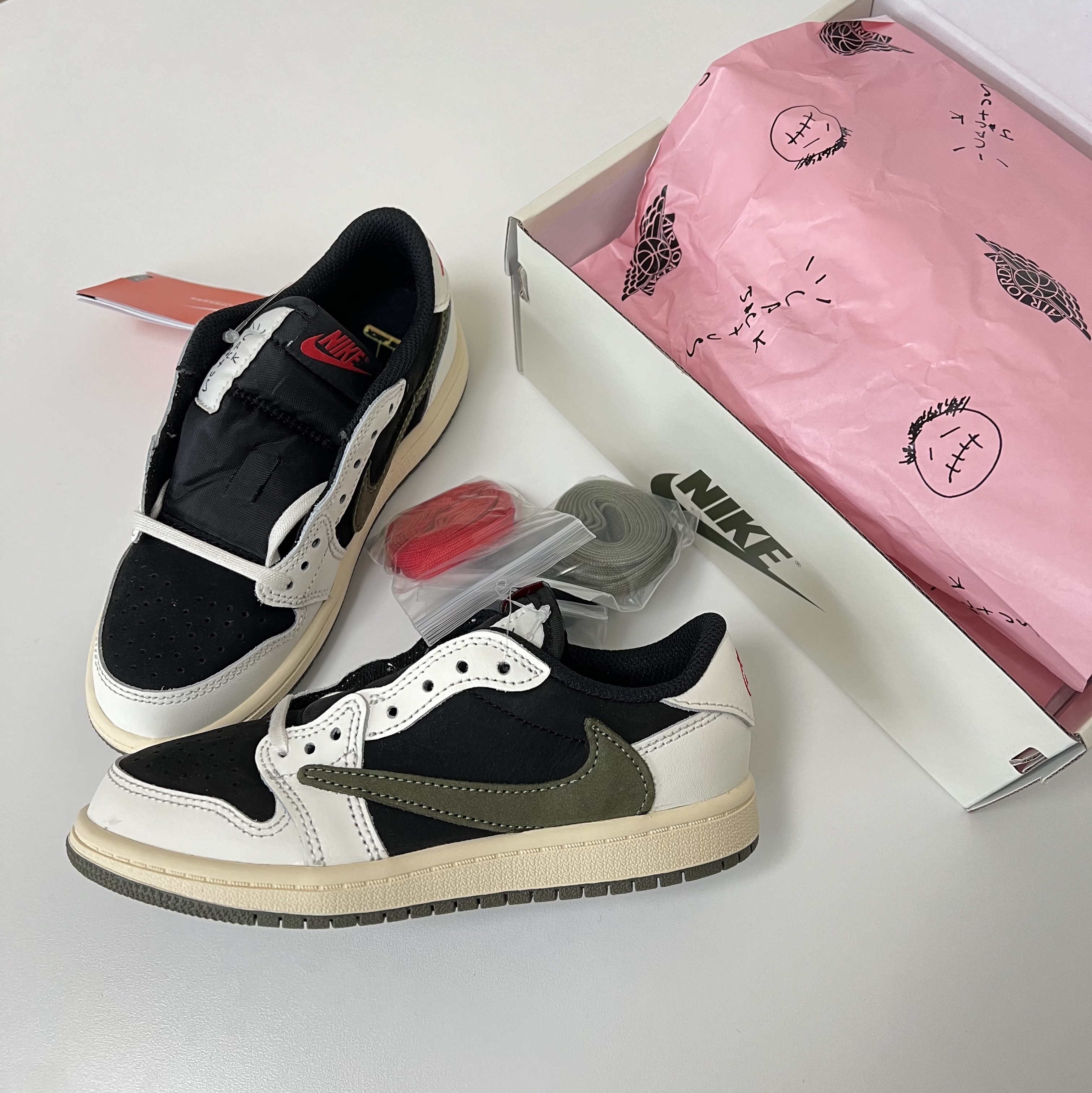 (PS) Jordan 1 x Travis Scott Retro Low OG SP Medium Olive ์ฐฉ์ฉ ์คํ์ผ