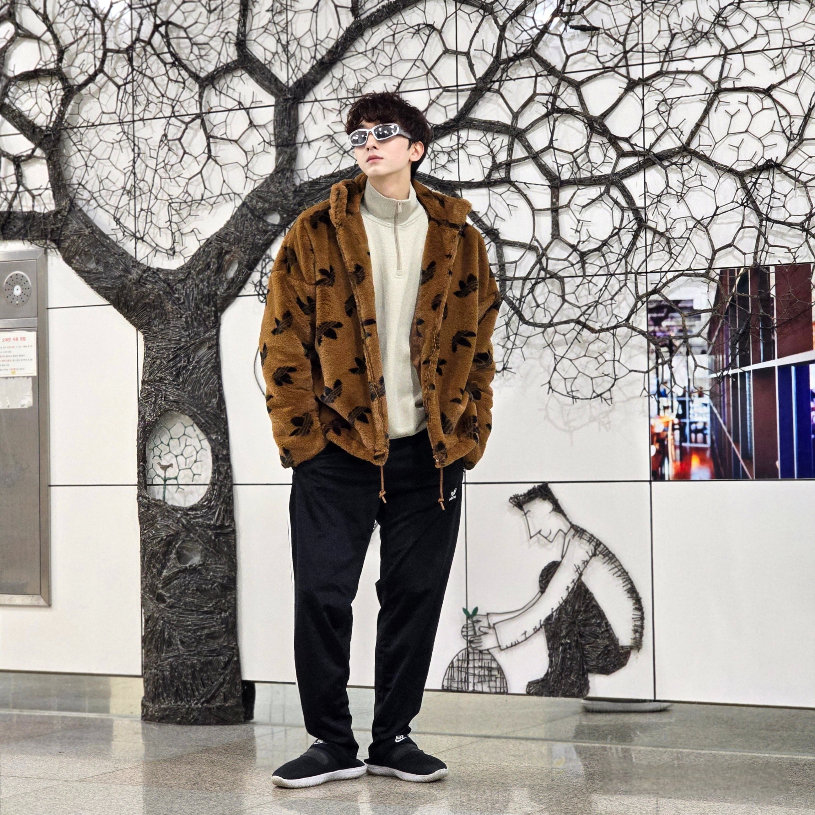 (W) Nike Burrow Black, Nike Burrow Black White 착용 스타일 - 4