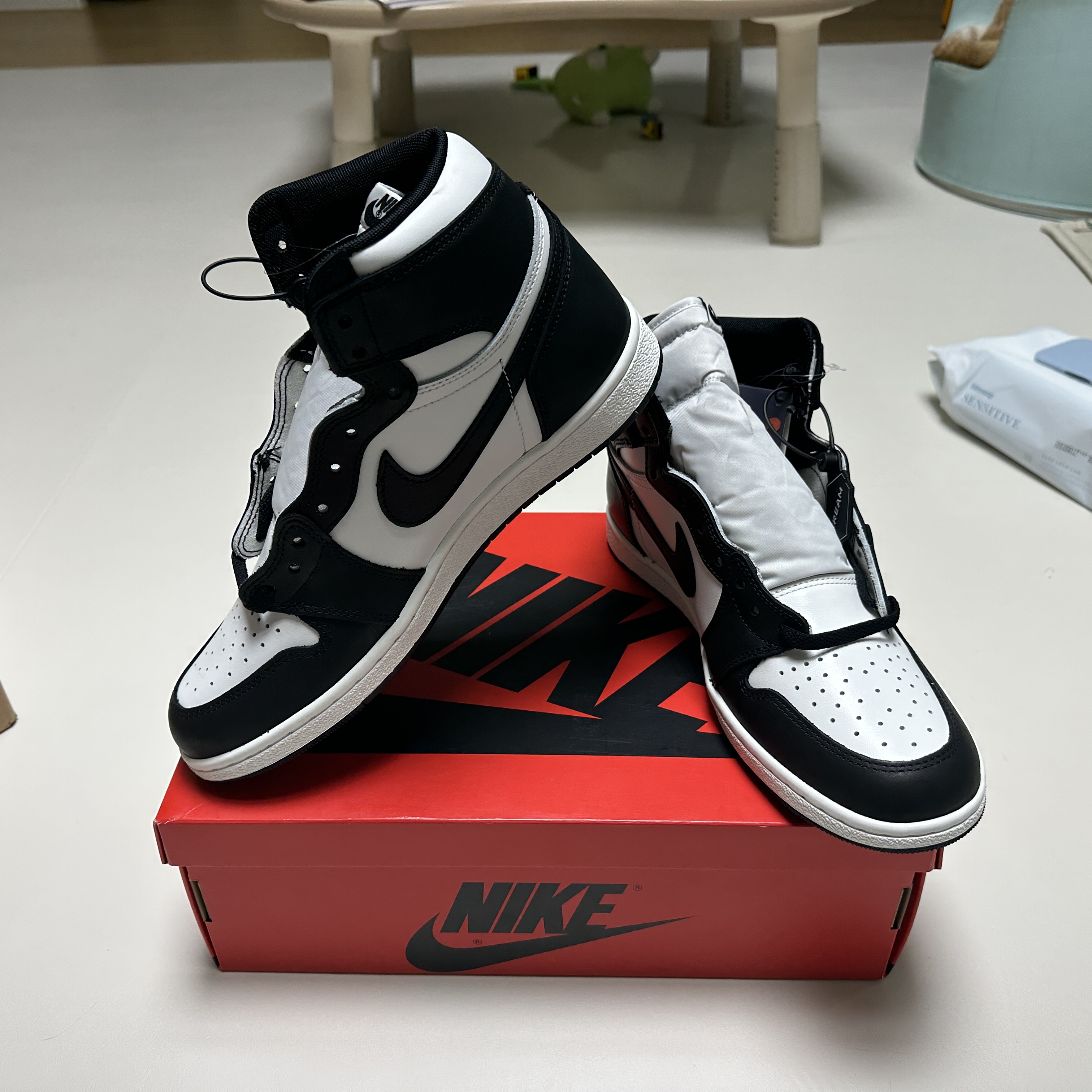 Jordan 1 High 85 Black White 착용 스타일
