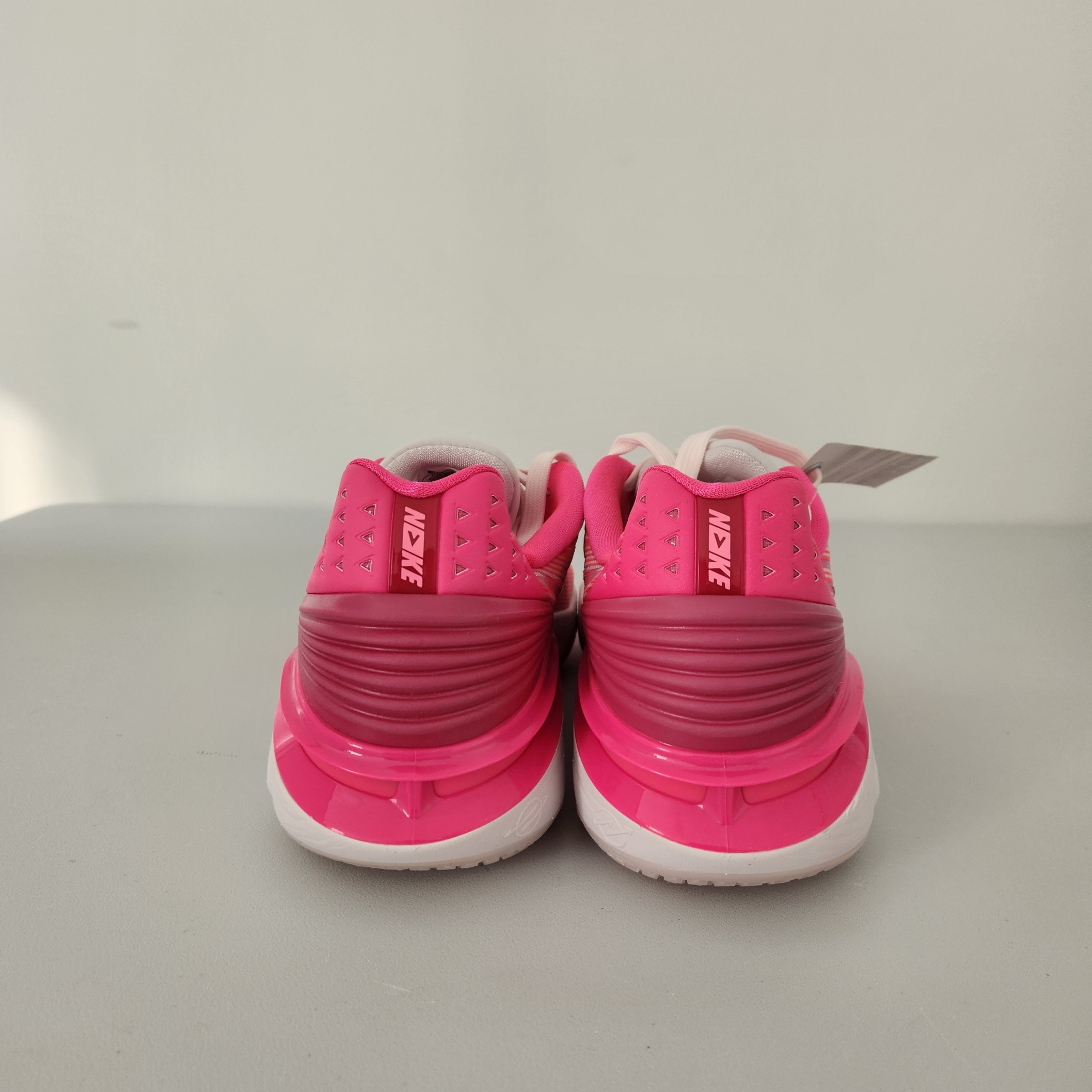 Nike Air Zoom GT Cut 2 EP Hyper Pink 착용 스타일 - 4
