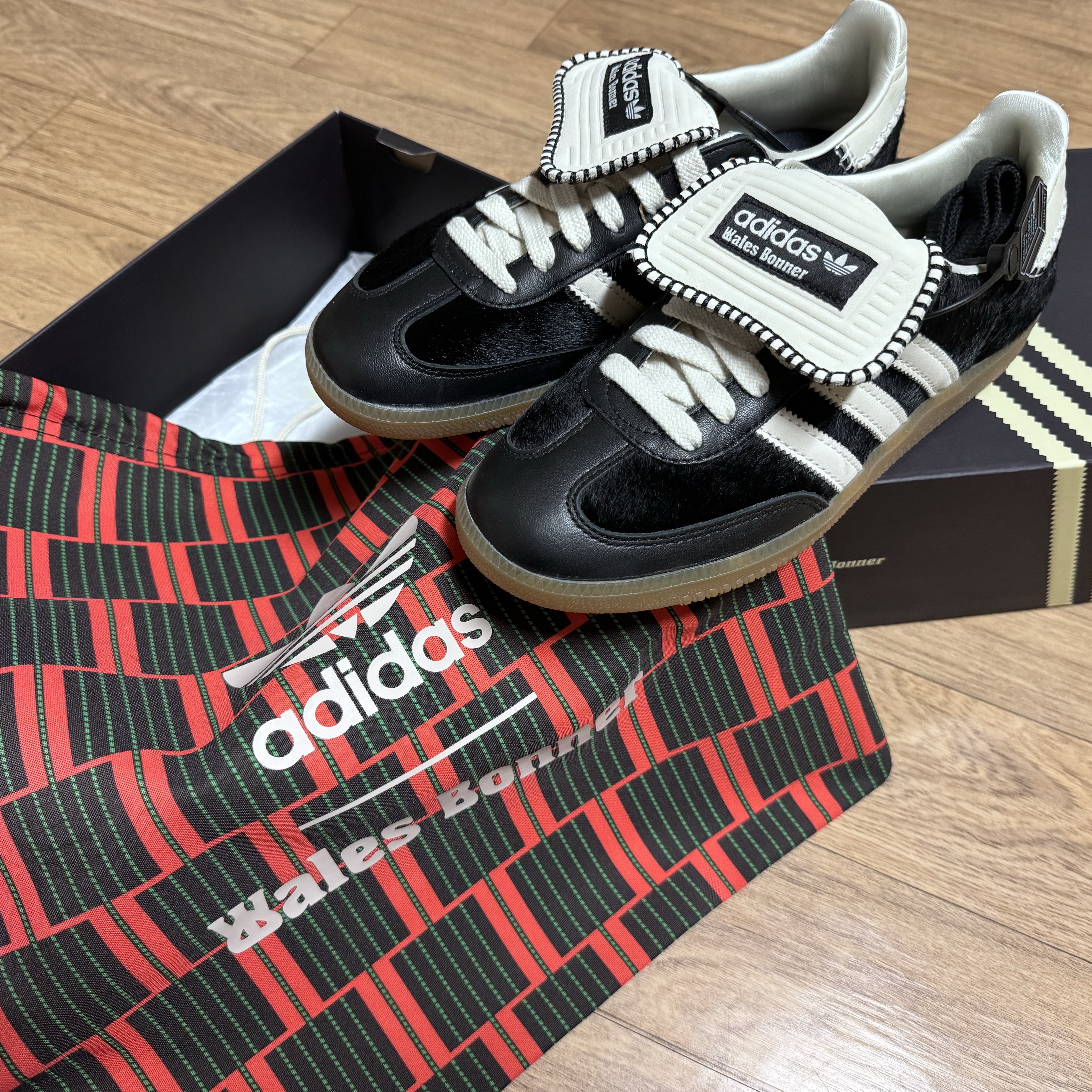 Adidas x Wales Bonner Pony Tonal Samba Core Black Cream White 착용 스타일 - 2