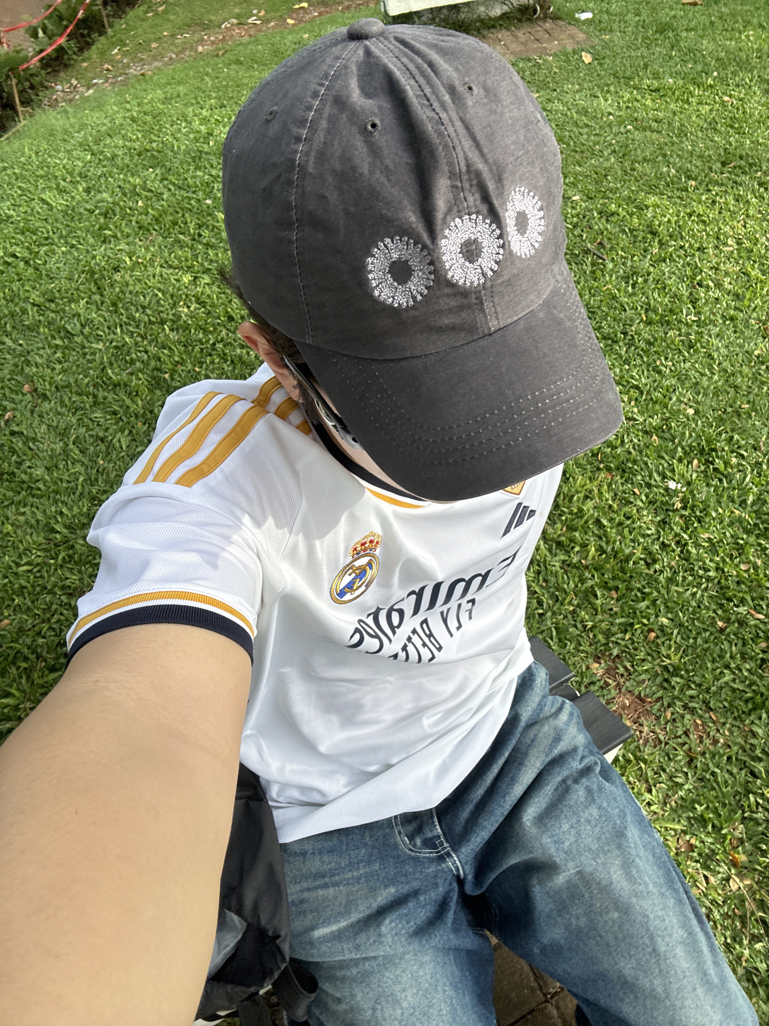 Gentle Monster R.E.A.T. 01 Black, Adidas Real Madrid 2023/24 Home Jersey White - KR Sizing (Non Marking Ver.) 착용 스타일 - 2