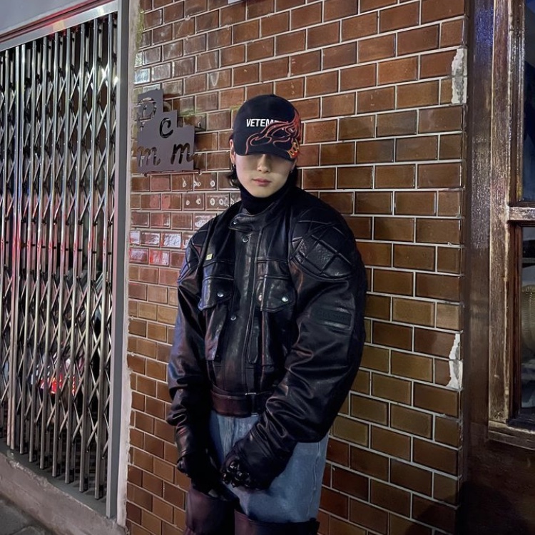 Martine Rose Leather Rider Jacket Black 착용 스타일 - 4