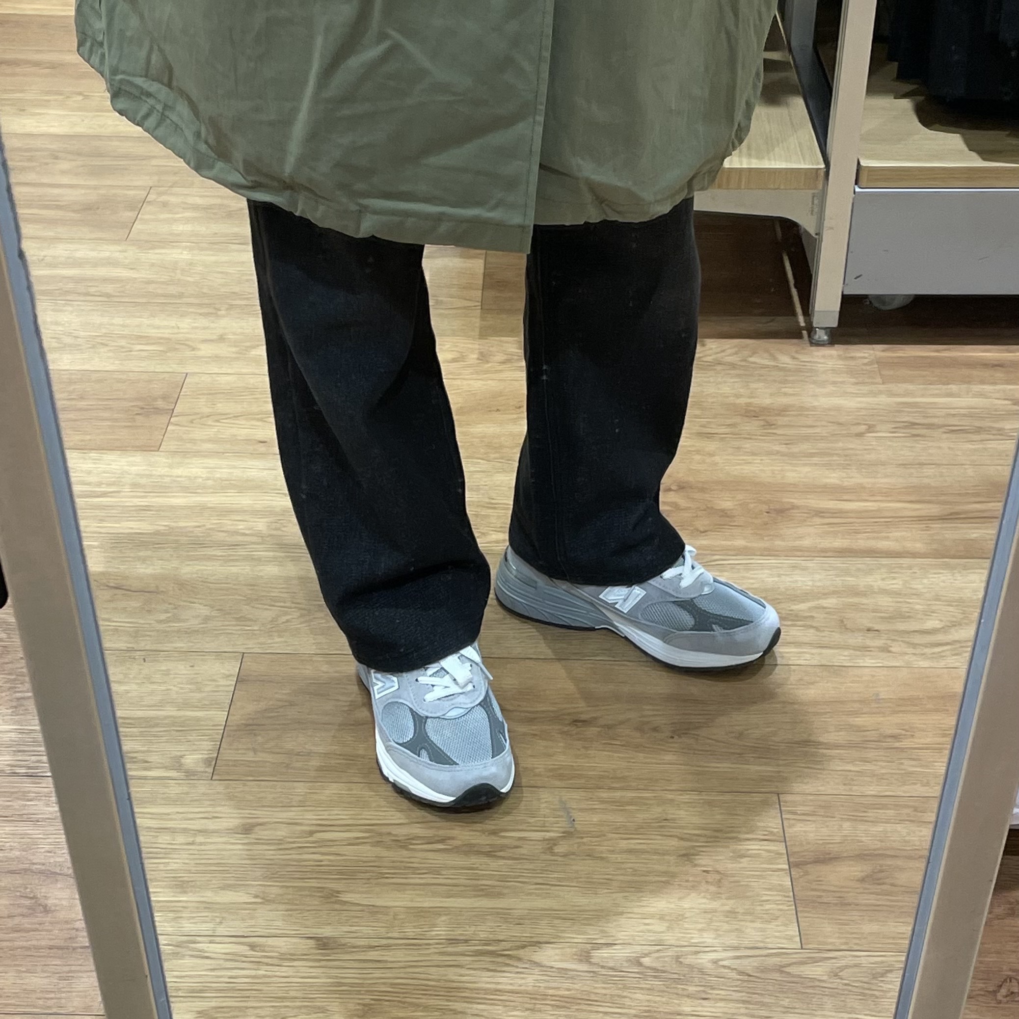 (W) New Balance 993 Made in USA Grey - B Standard 착용 스타일 - 2