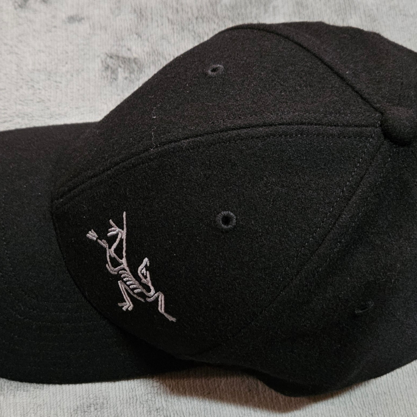 Arc'teryx Wool Ball Cap Black Heather 착용 스타일 - 2