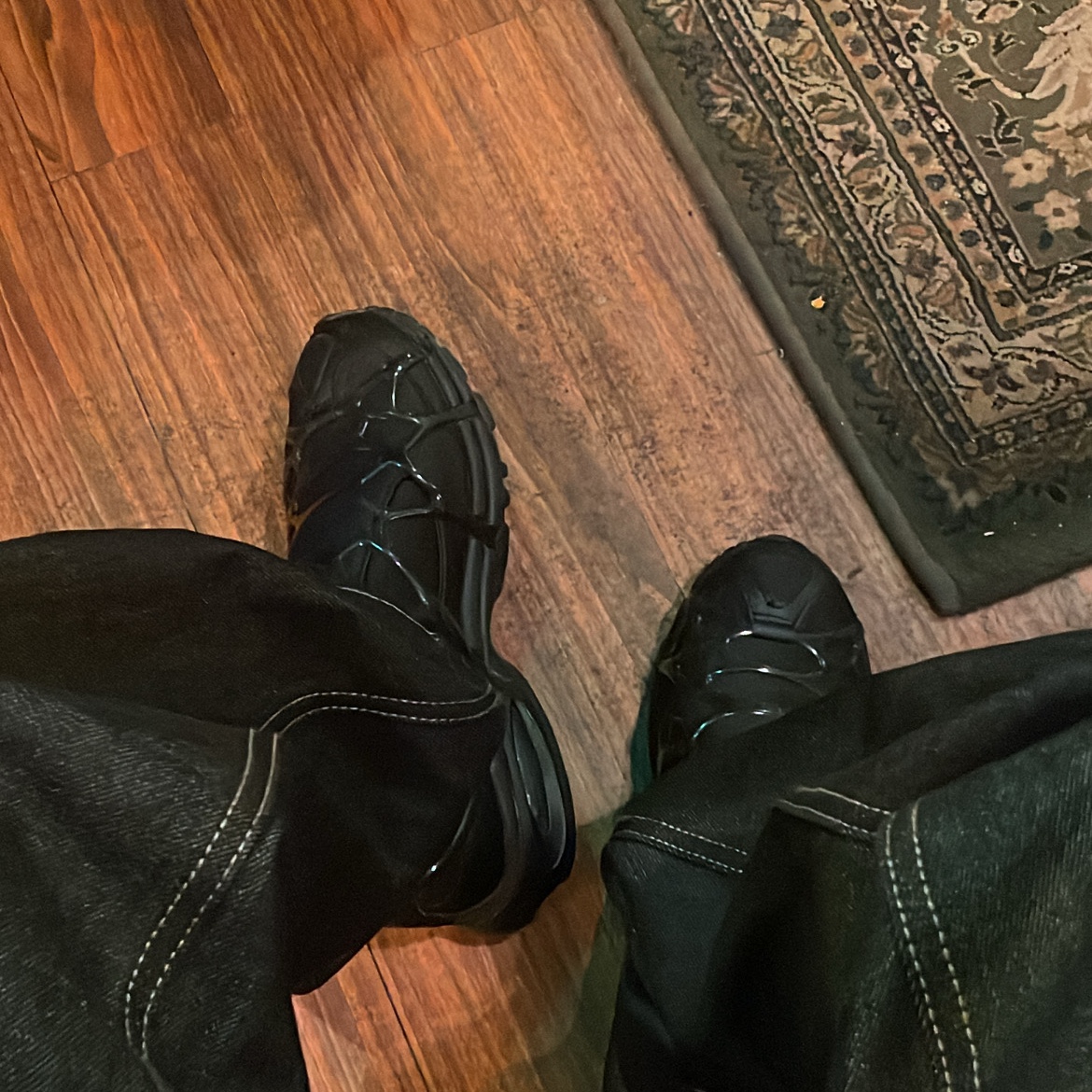 Nike Air Kukini Triple Black 착용 스타일