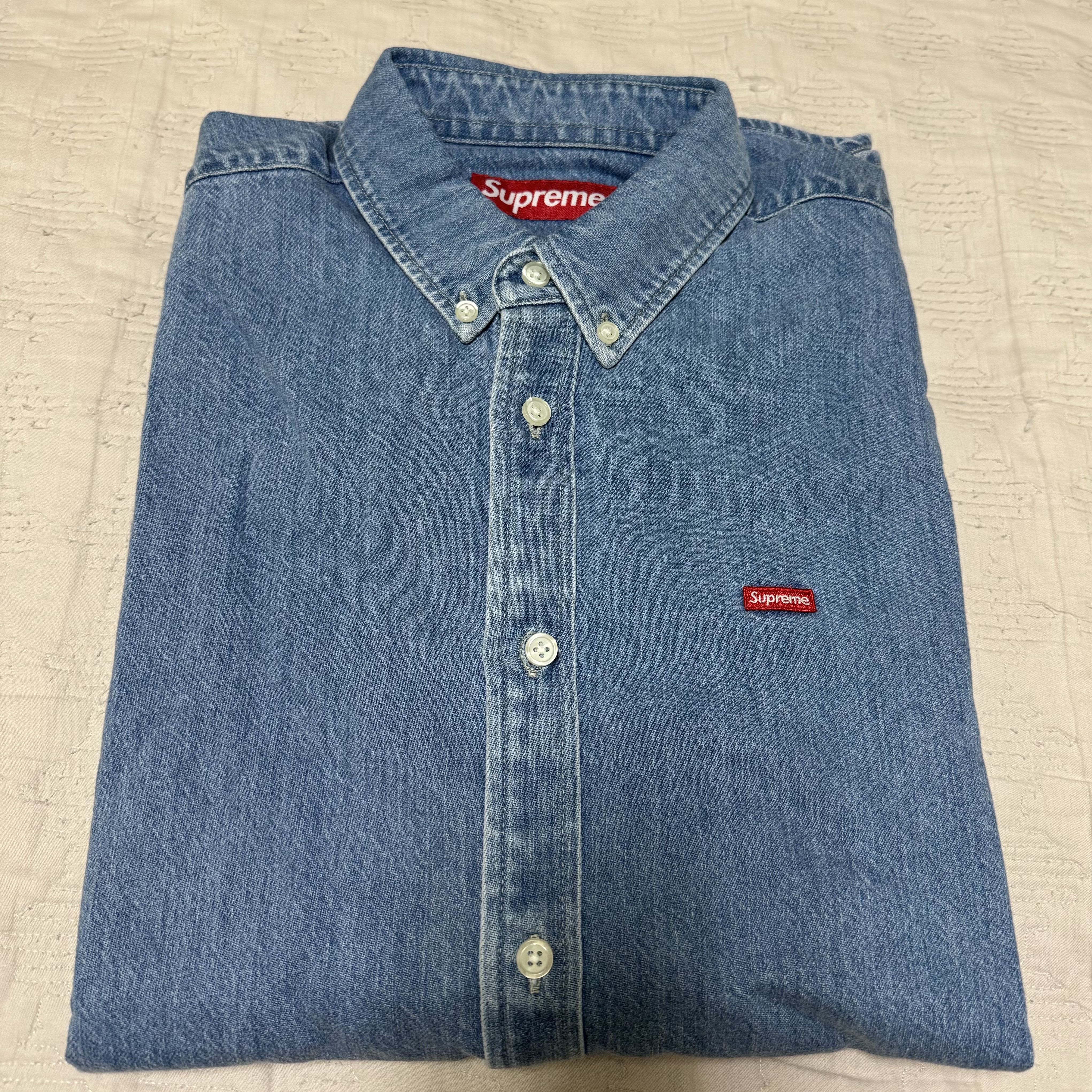 Supreme Small Box Shirt Denim - 23FW 착용 스타일